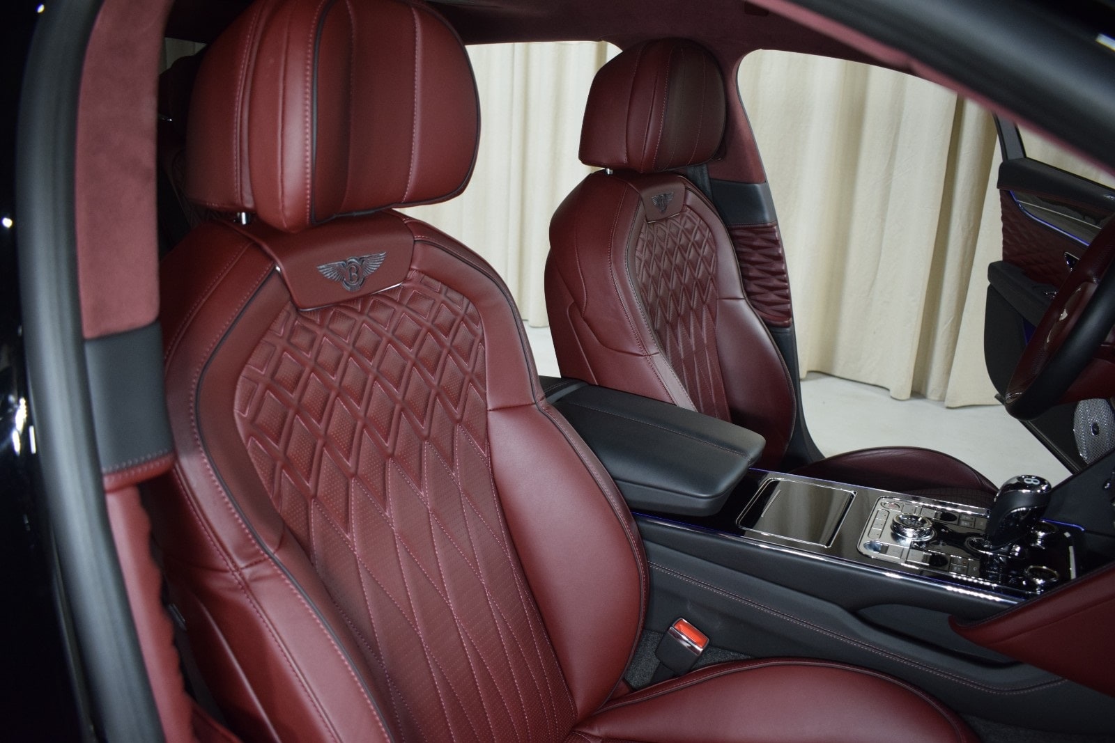 Thumbnail: 2023 Bentley Flying Spur - 24