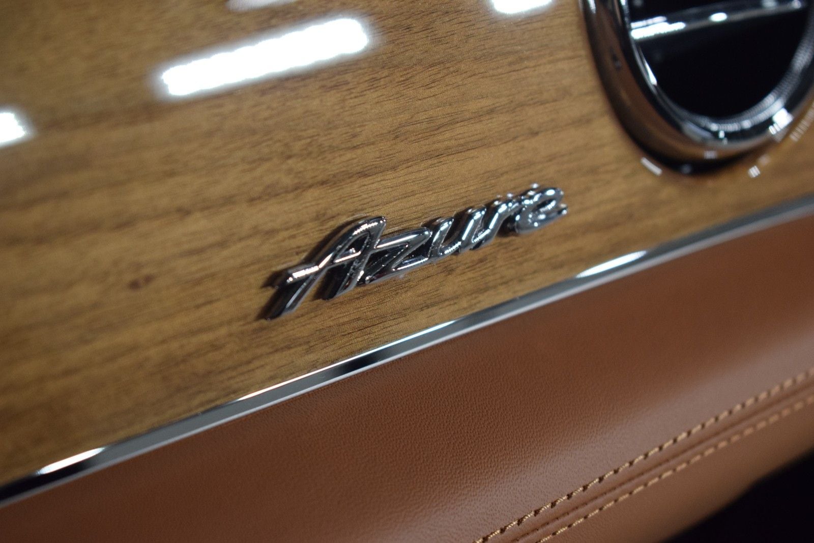 Thumbnail: 2026 Bentley Bentayga - 28