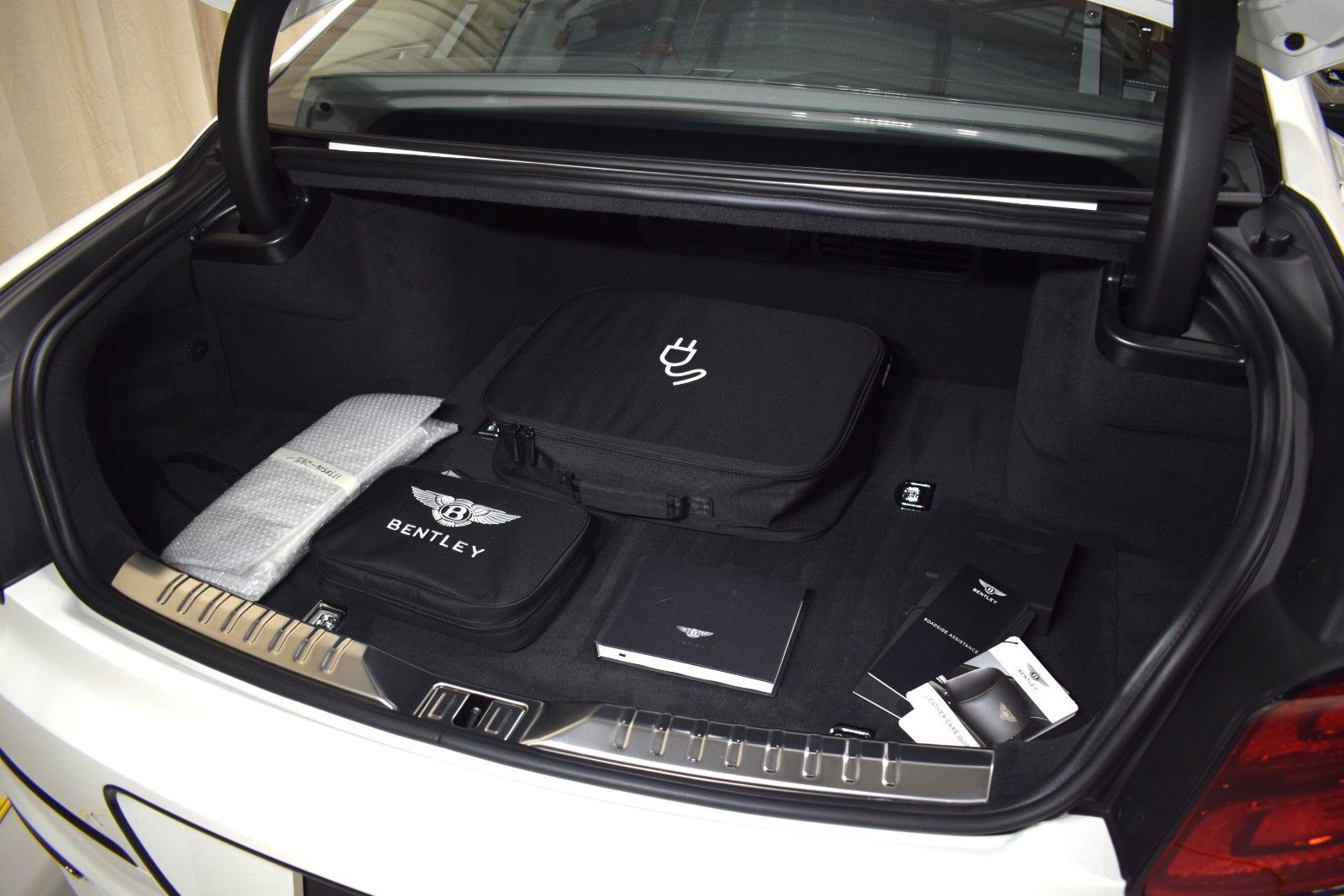 Thumbnail: 2025 Bentley Flying Spur - 40