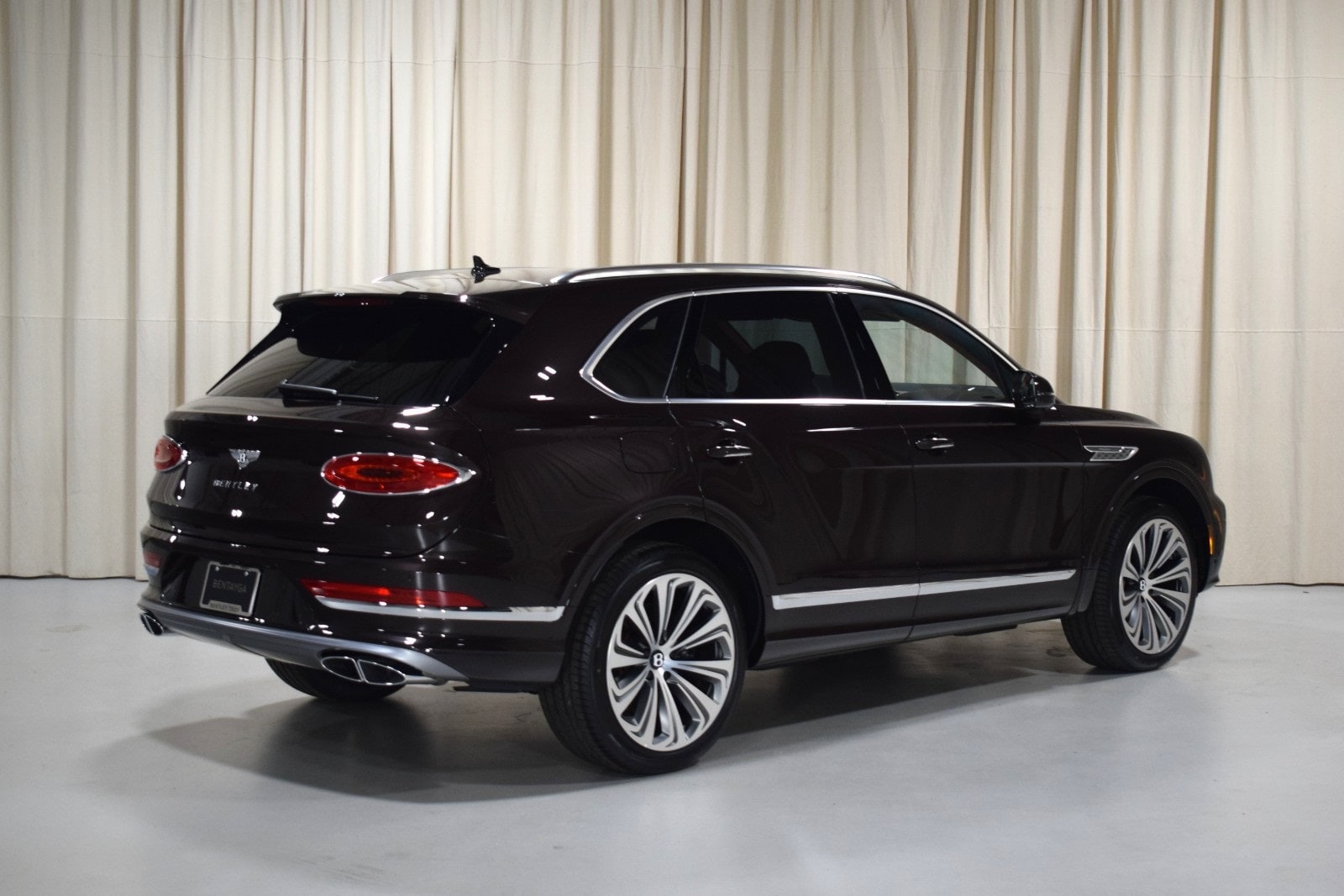 Thumbnail: 2025 Bentley Bentayga - 3