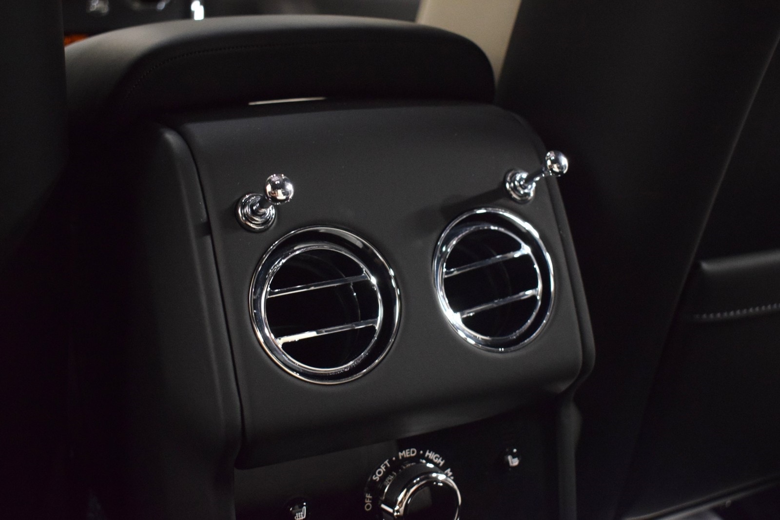 Thumbnail: 2026 Rolls-Royce Cullinan - 21