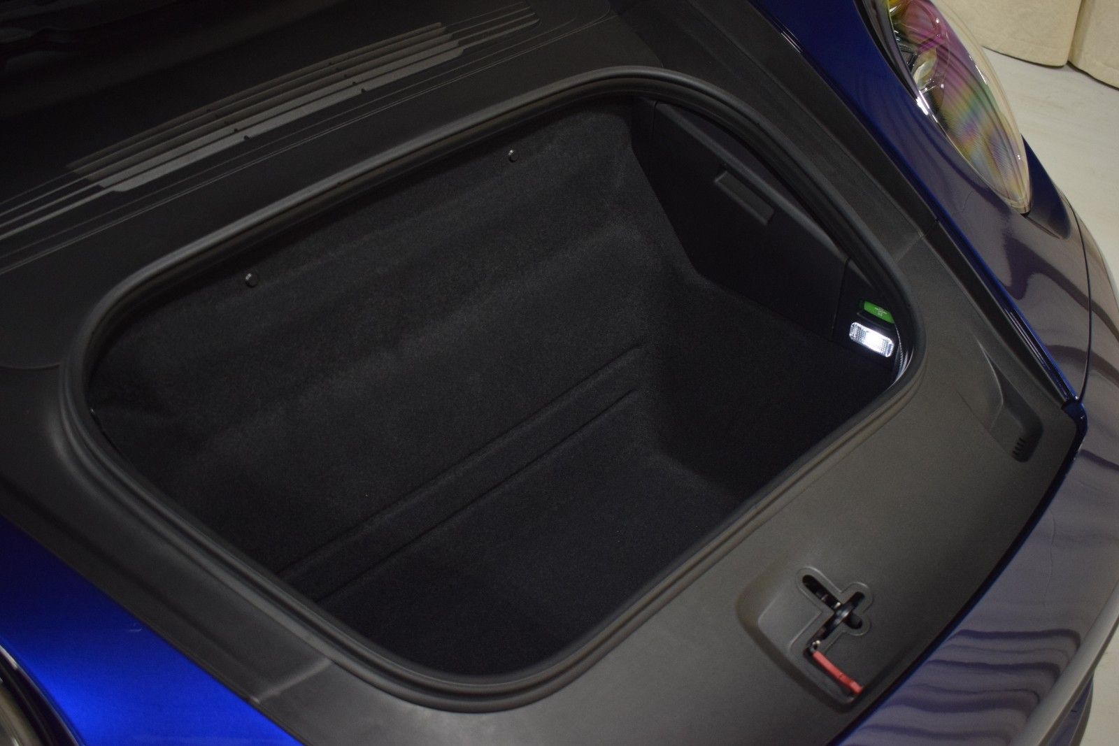 Thumbnail: 2023 Porsche 911 - 44