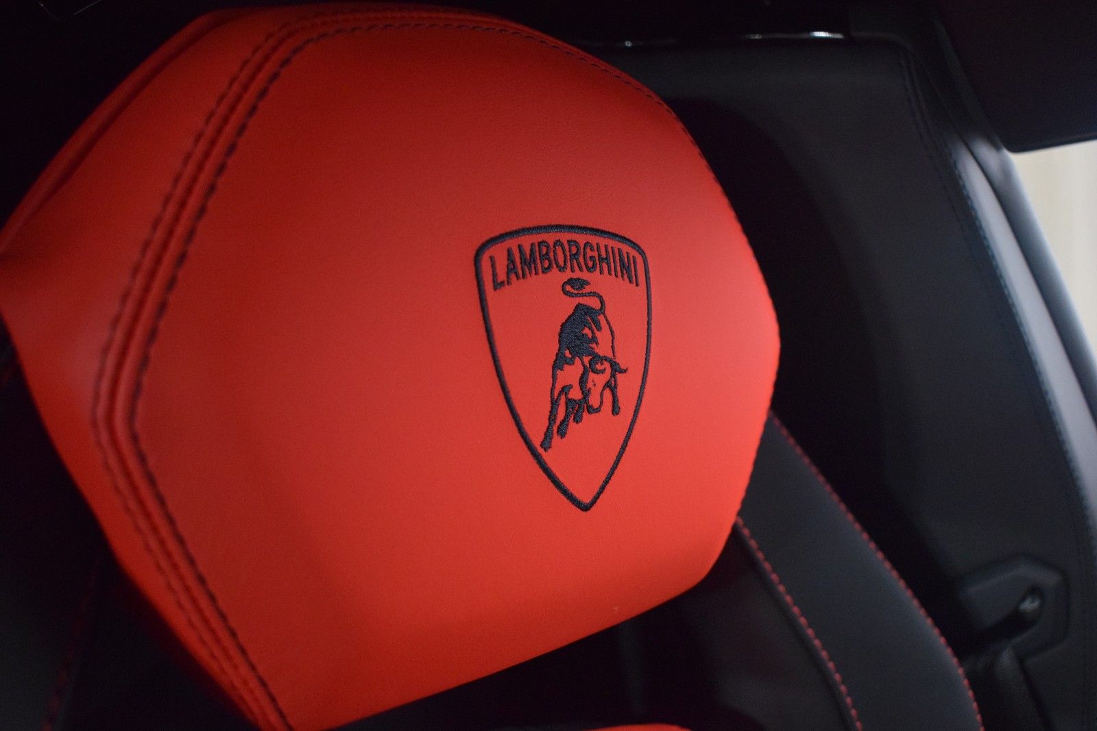 Thumbnail: 2016 Lamborghini Aventador - 36