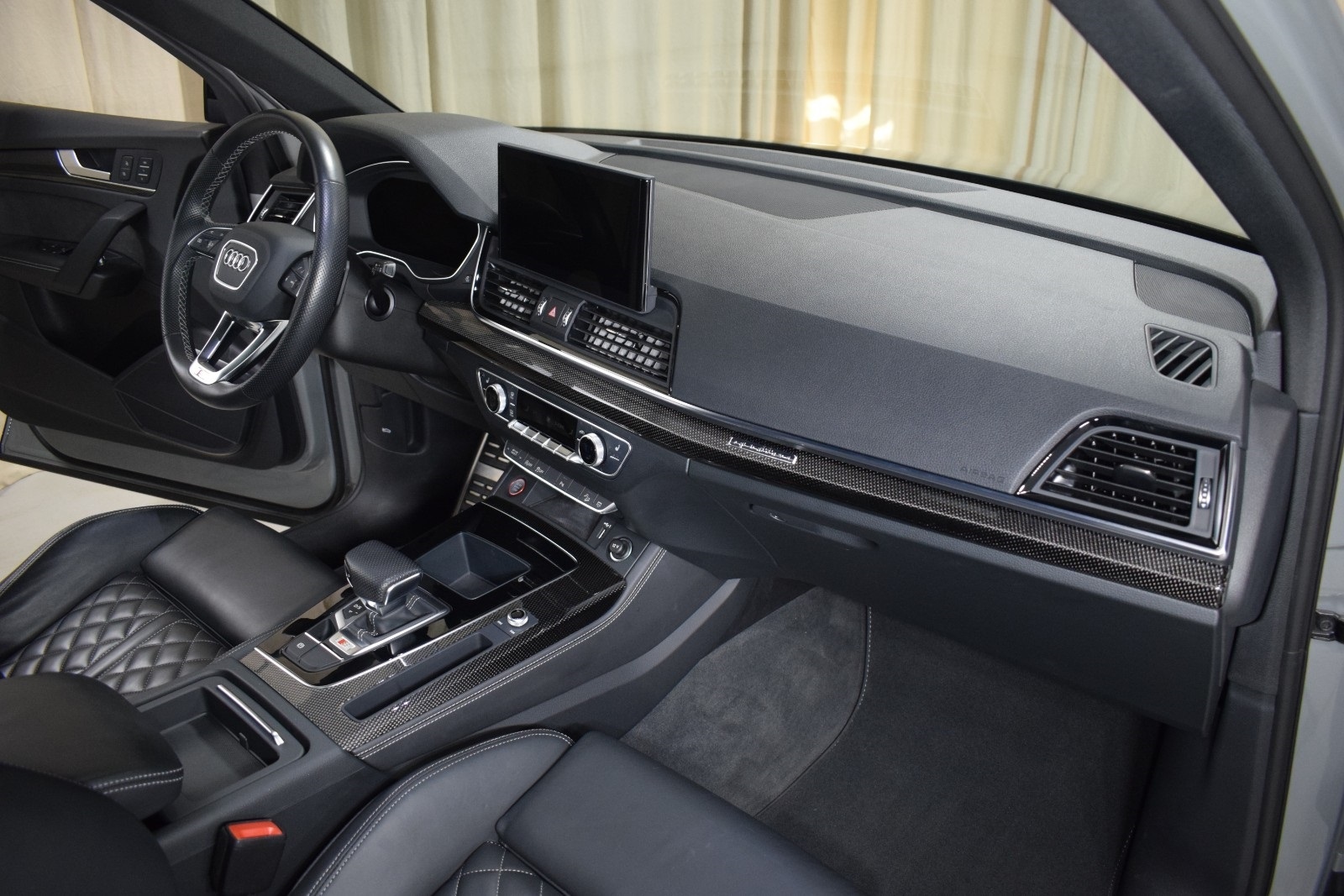 Thumbnail: 2022 Audi SQ5 - 23