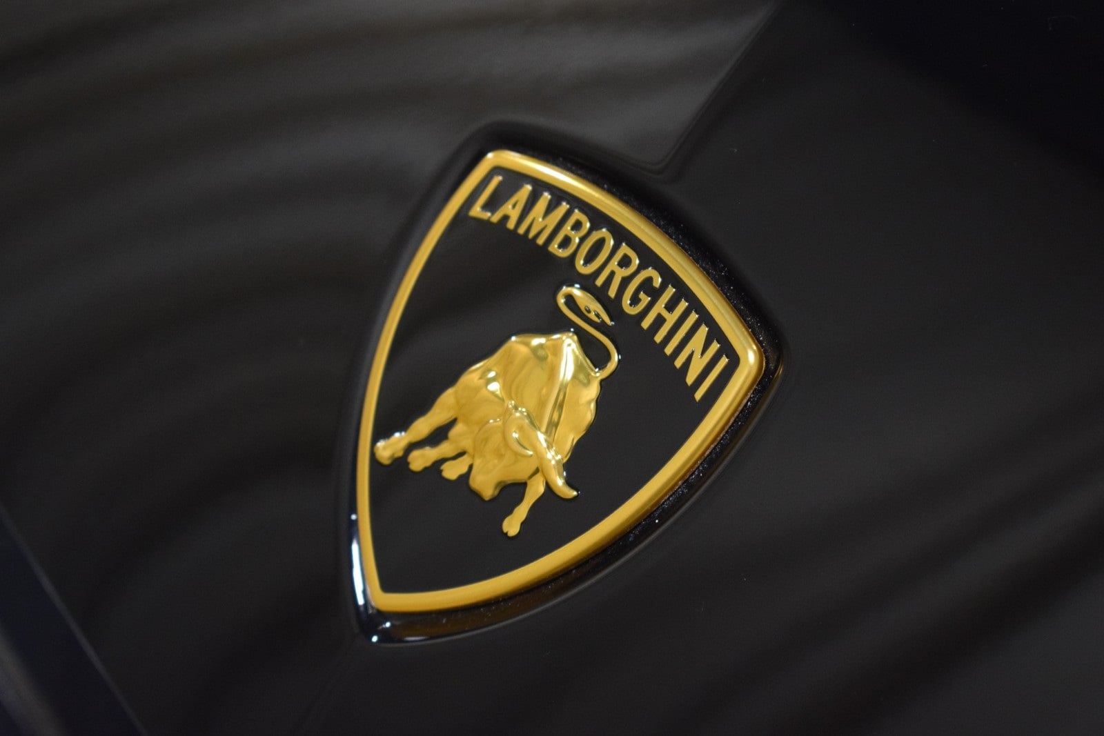 Thumbnail: 2025 Lamborghini Urus - 3