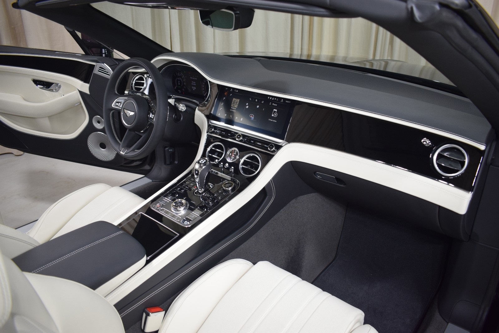 Thumbnail: 2025 Bentley Continental - 24