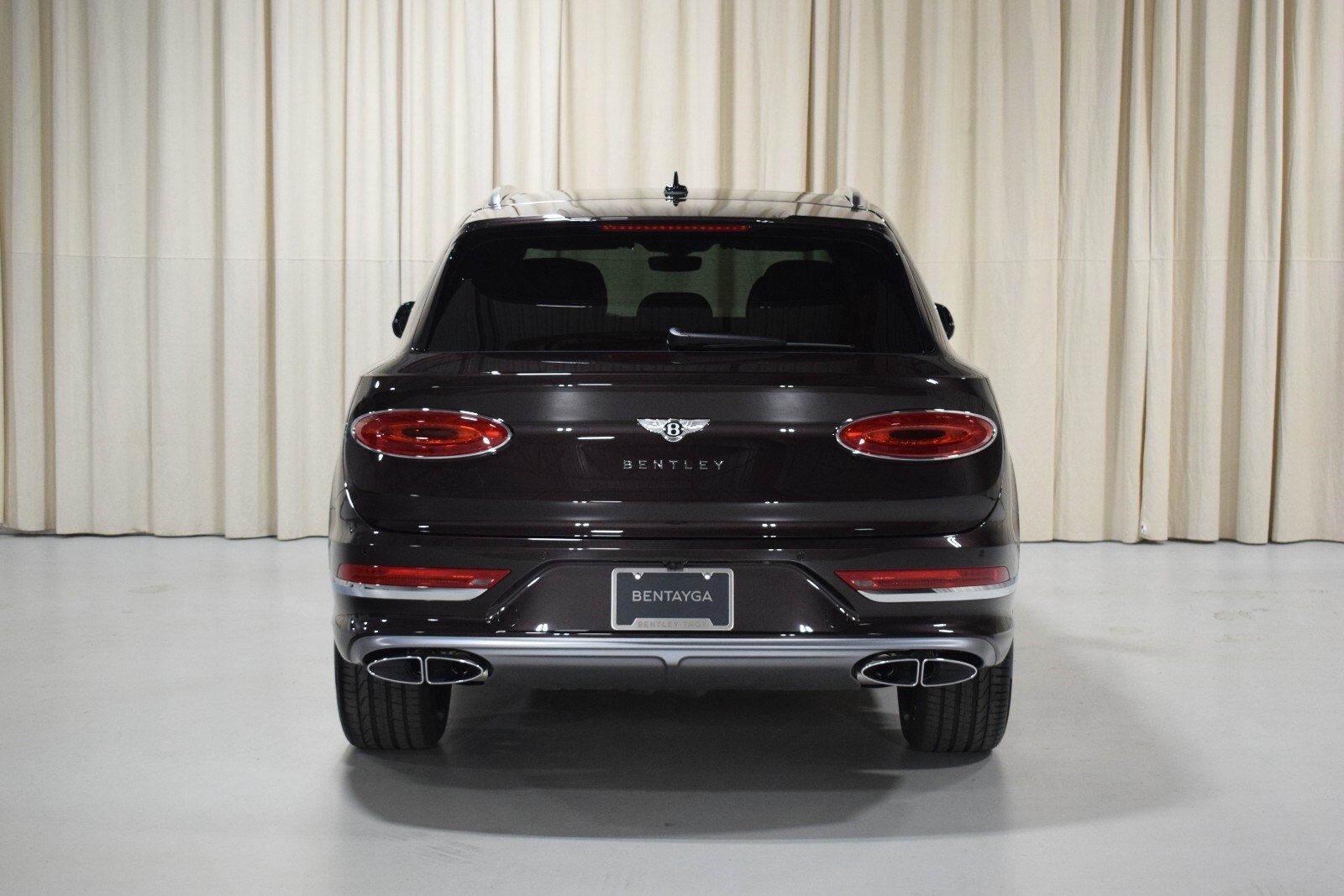 Thumbnail: 2025 Bentley Bentayga - 13