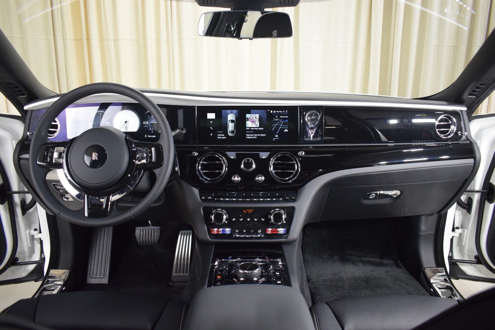 Thumbnail: 2026 Rolls-Royce Ghost - 4