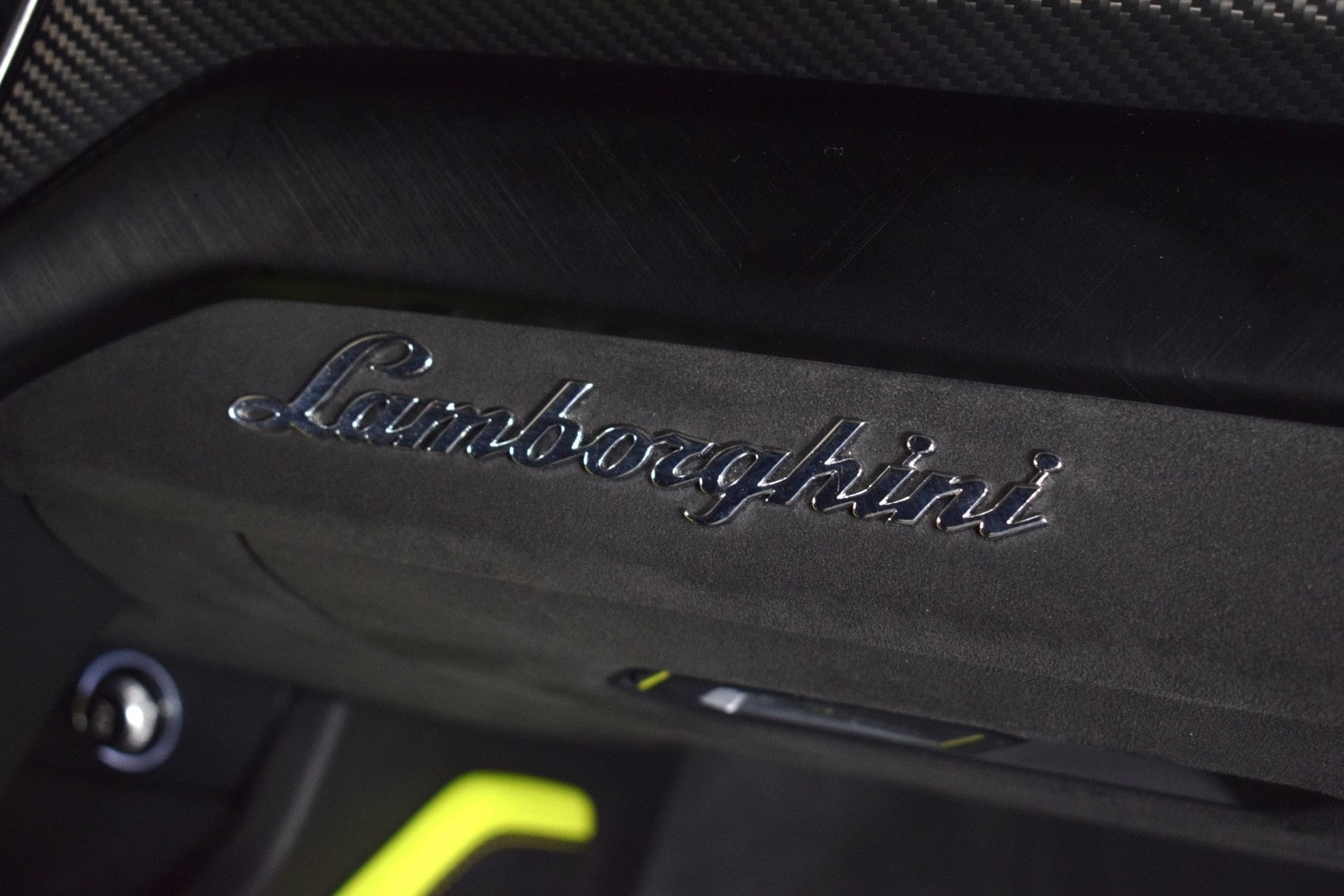 Thumbnail: 2022 Lamborghini Urus - 24