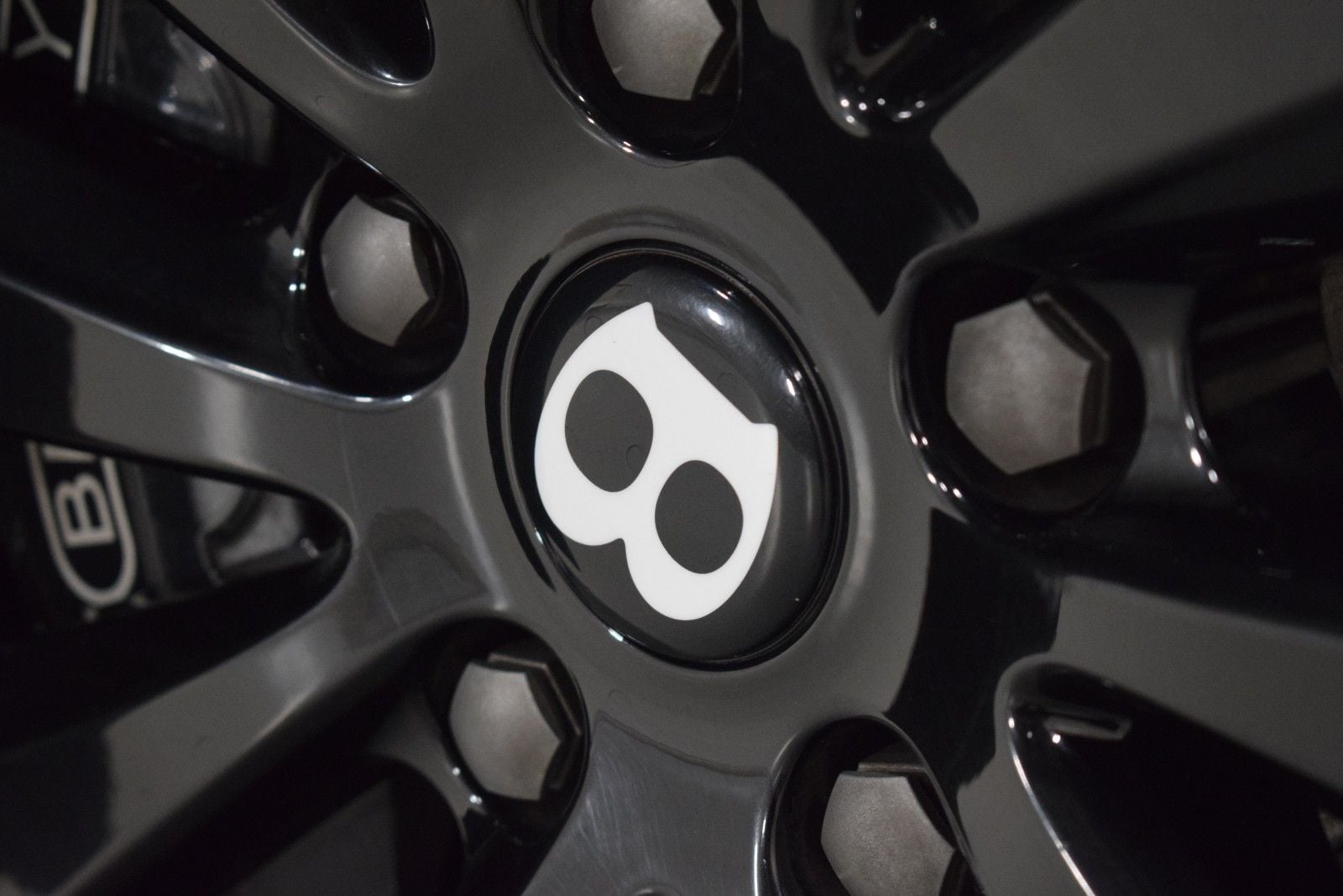 Thumbnail: 2023 Bentley Flying Spur - 19