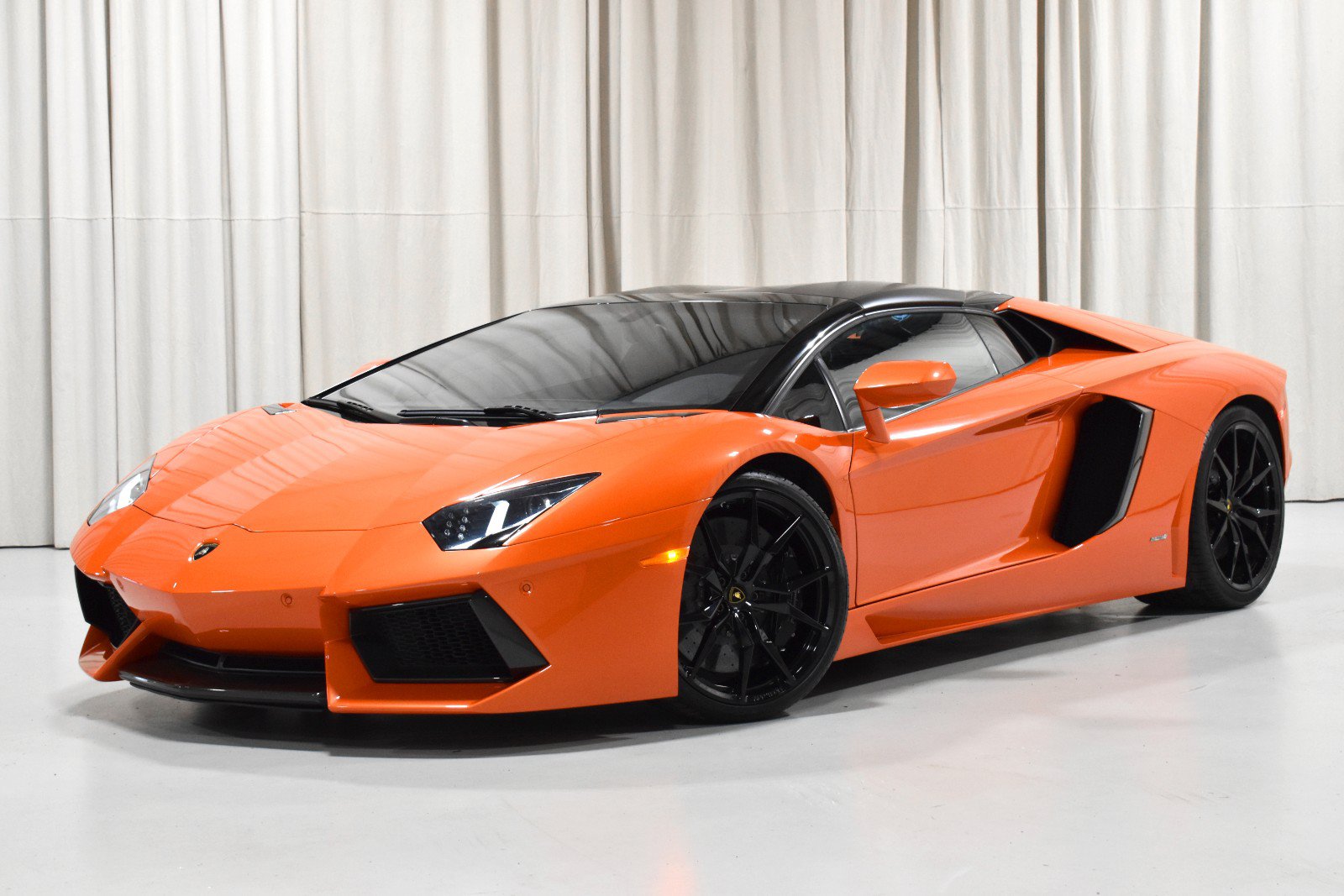 2015 Lamborghini Aventador