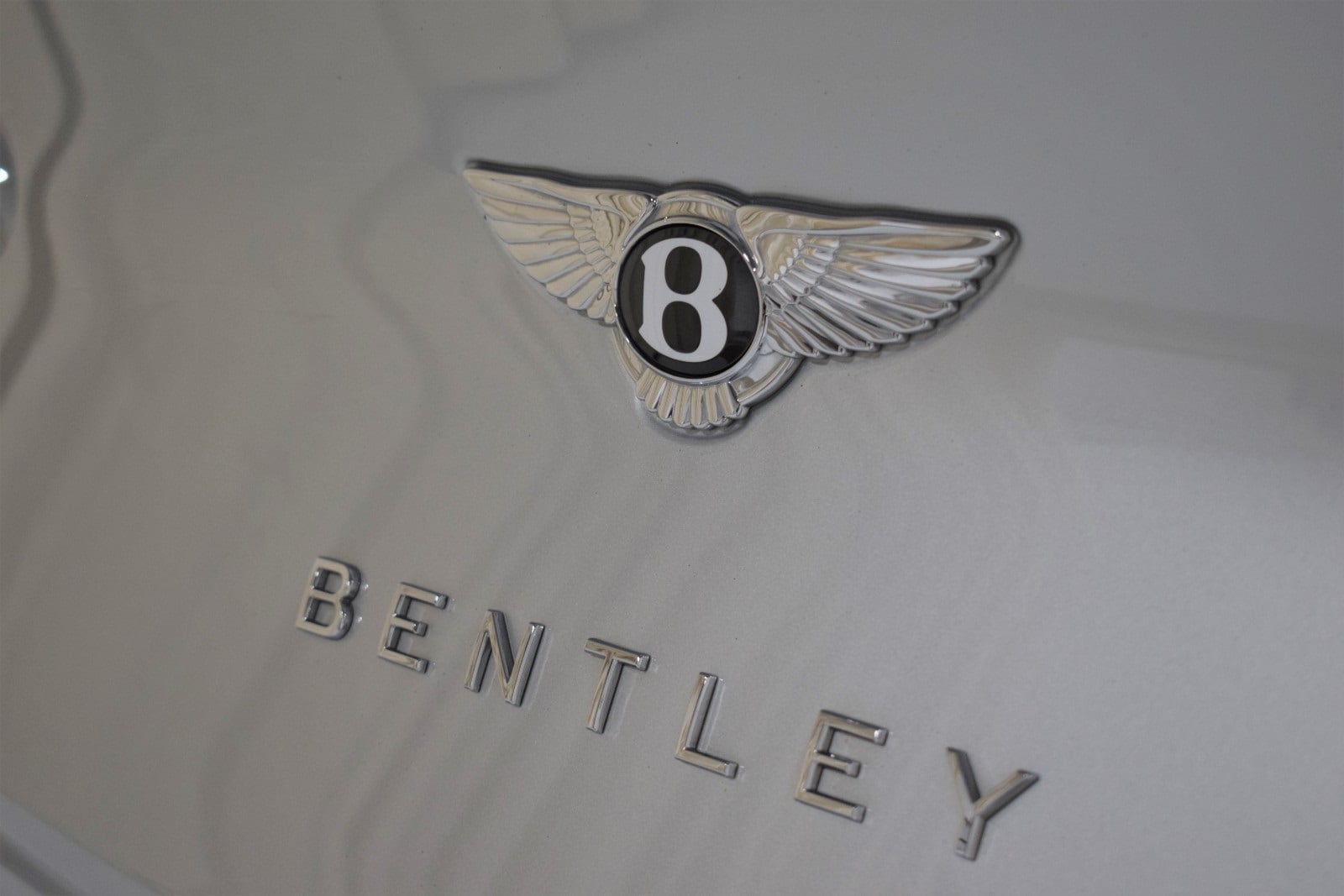 2021 Bentley Bentayga  17