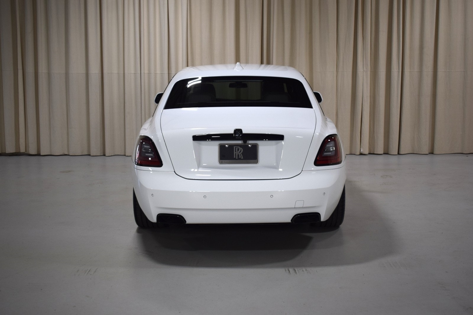 Thumbnail: 2022 Rolls-Royce Ghost - 9