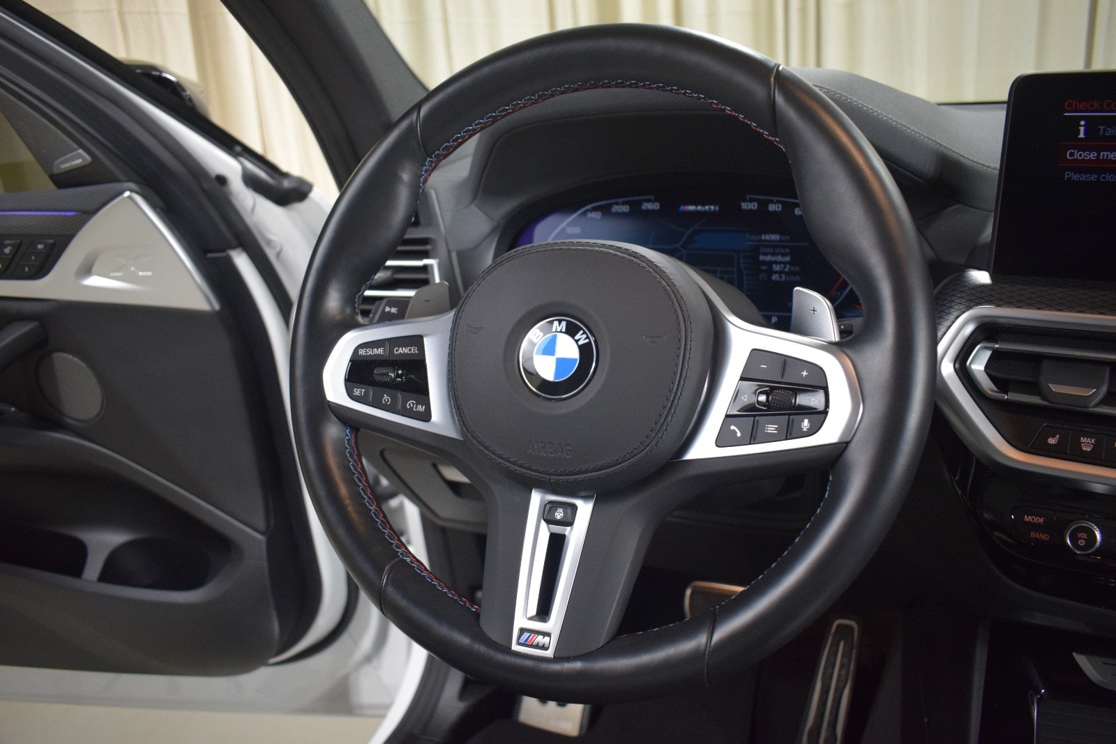 Thumbnail: 2023 BMW X3 - 25