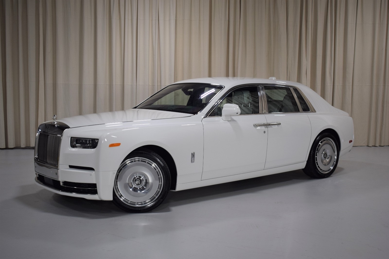 2024 Rolls-Royce Phantom  -
                Troy, MI