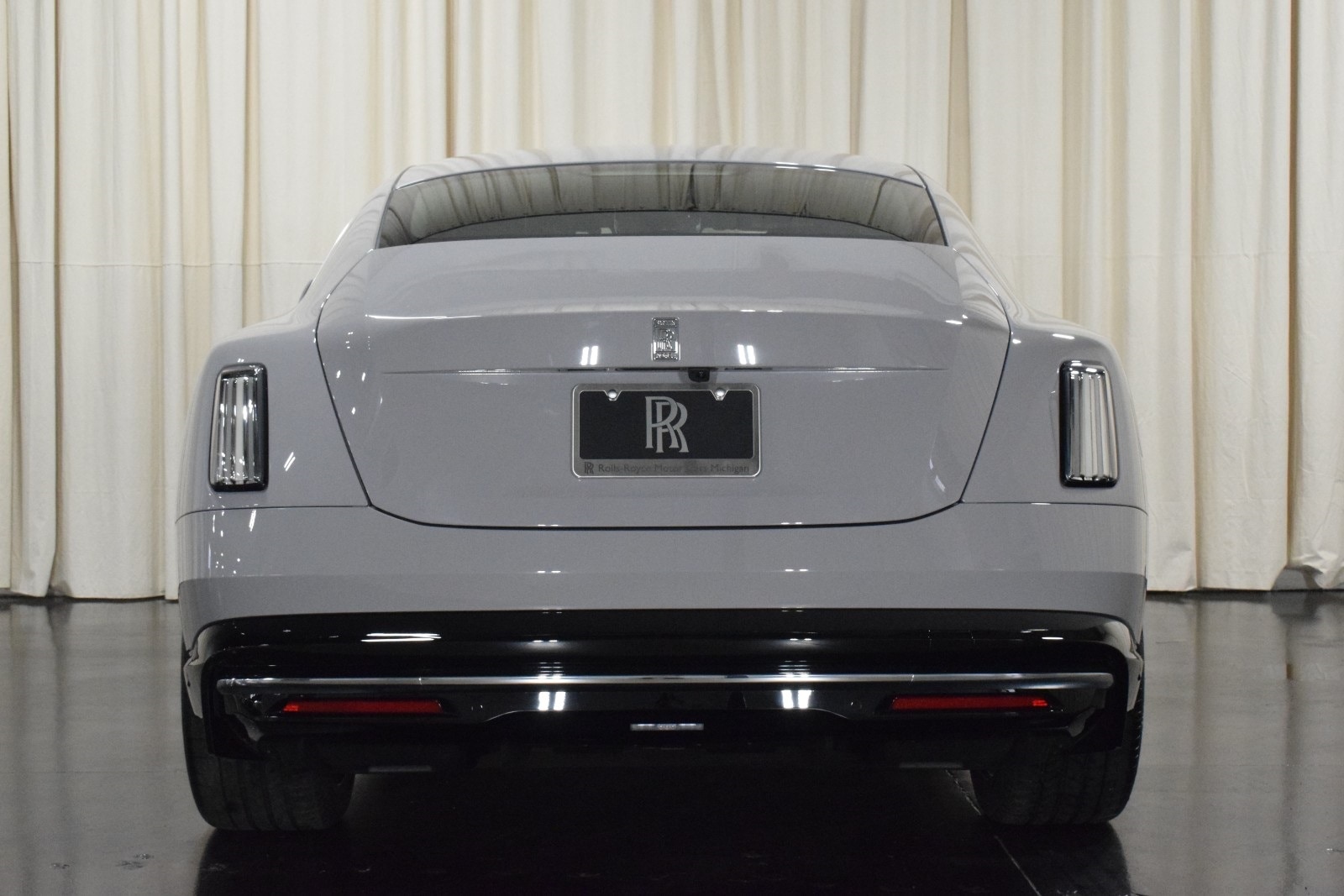 Thumbnail: 2024 Rolls-Royce Spectre - 14