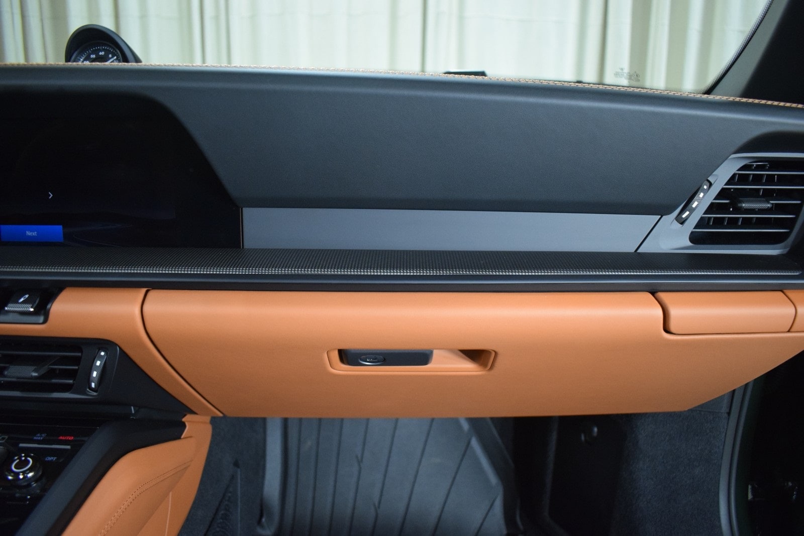 Thumbnail: 2026 Porsche 911 - 24