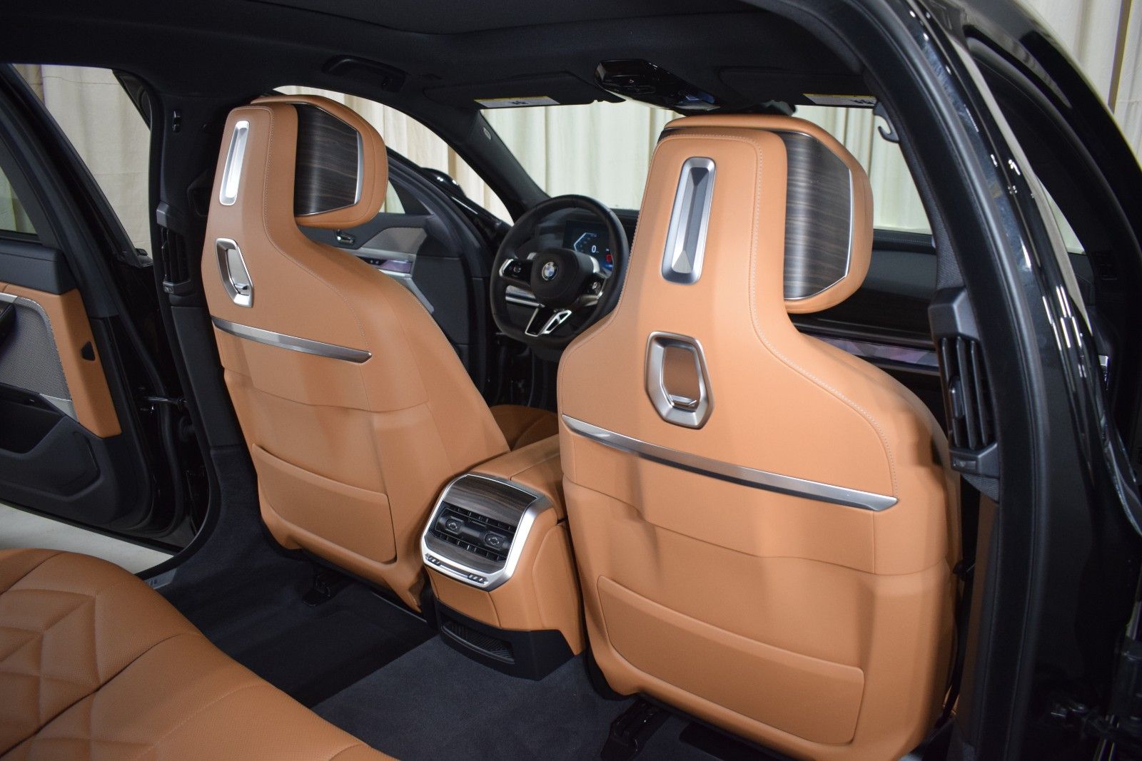 Thumbnail: 2025 BMW 7 Series - 19