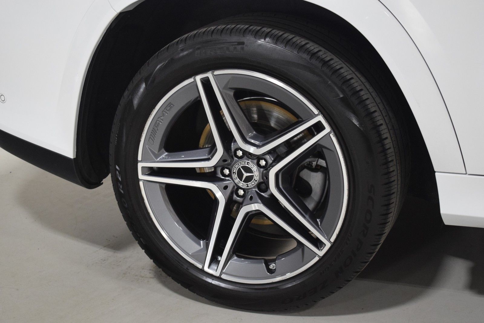 Thumbnail: 2025 Mercedes-Benz GLS - 16