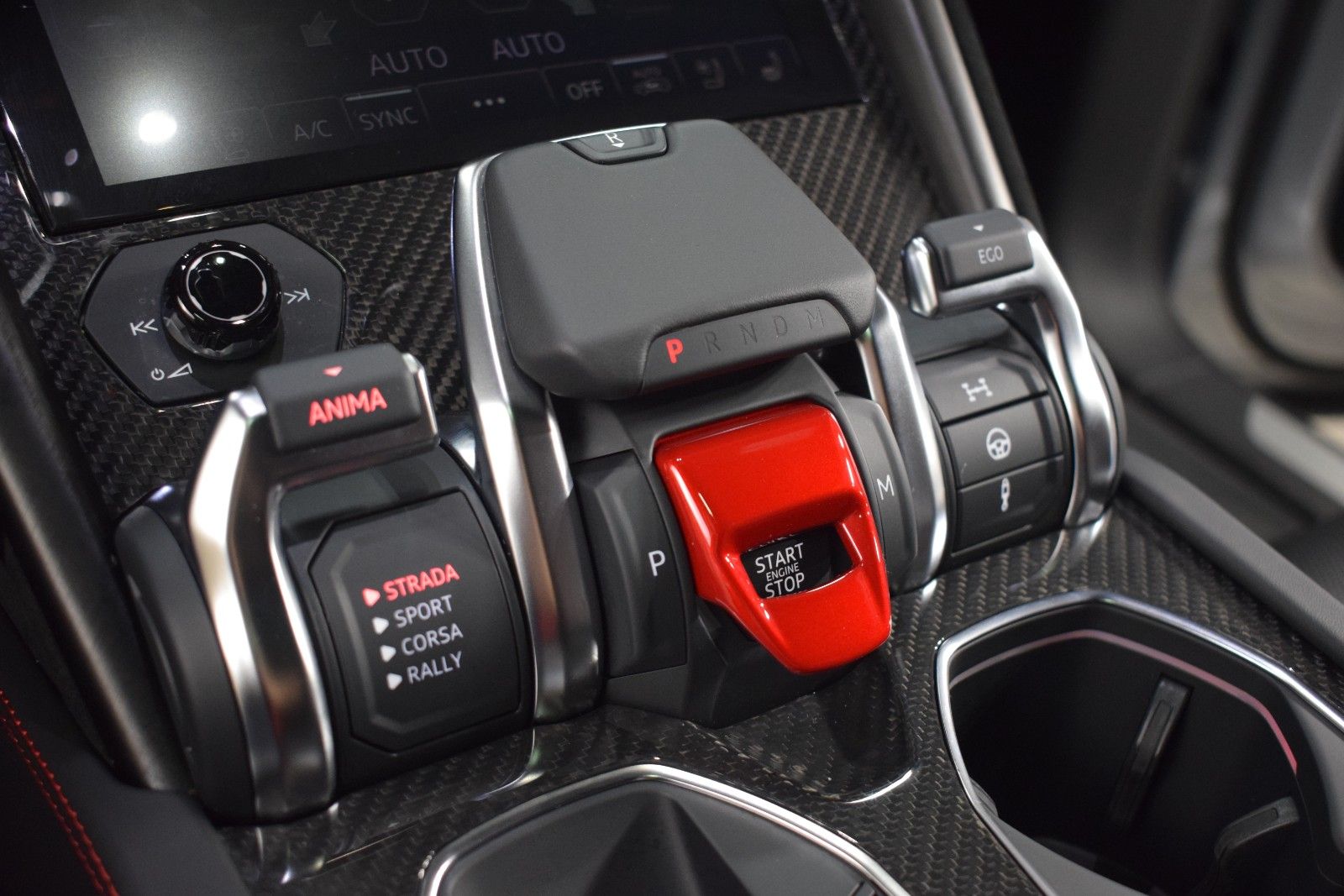 Thumbnail: 2024 Lamborghini Urus - 33