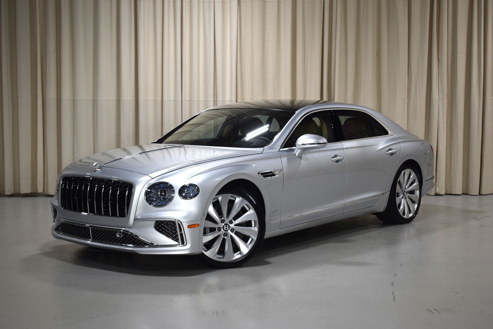 2026 Bentley Flying Spur Azure's photo