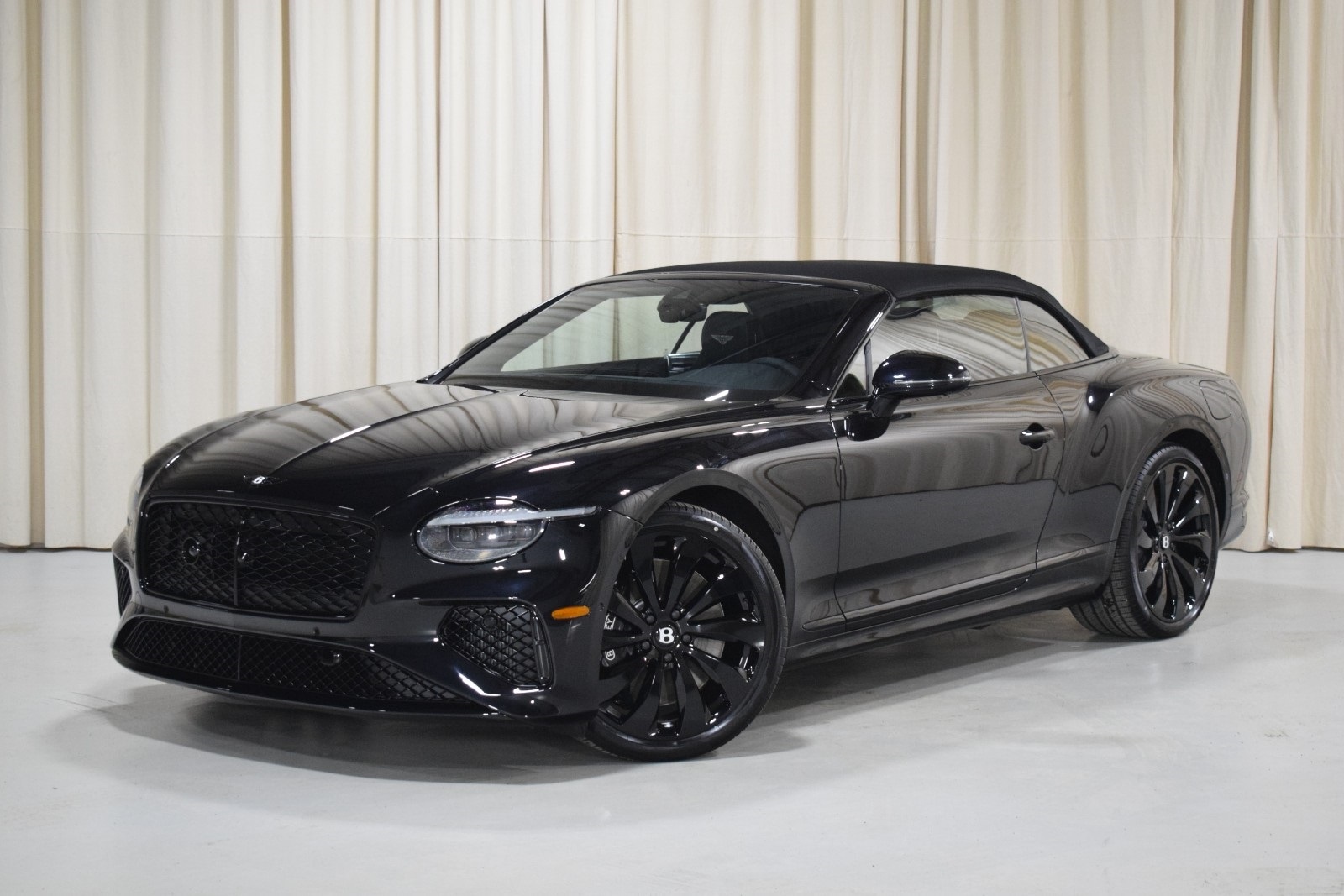 2026 Bentley Continental GTC's photo