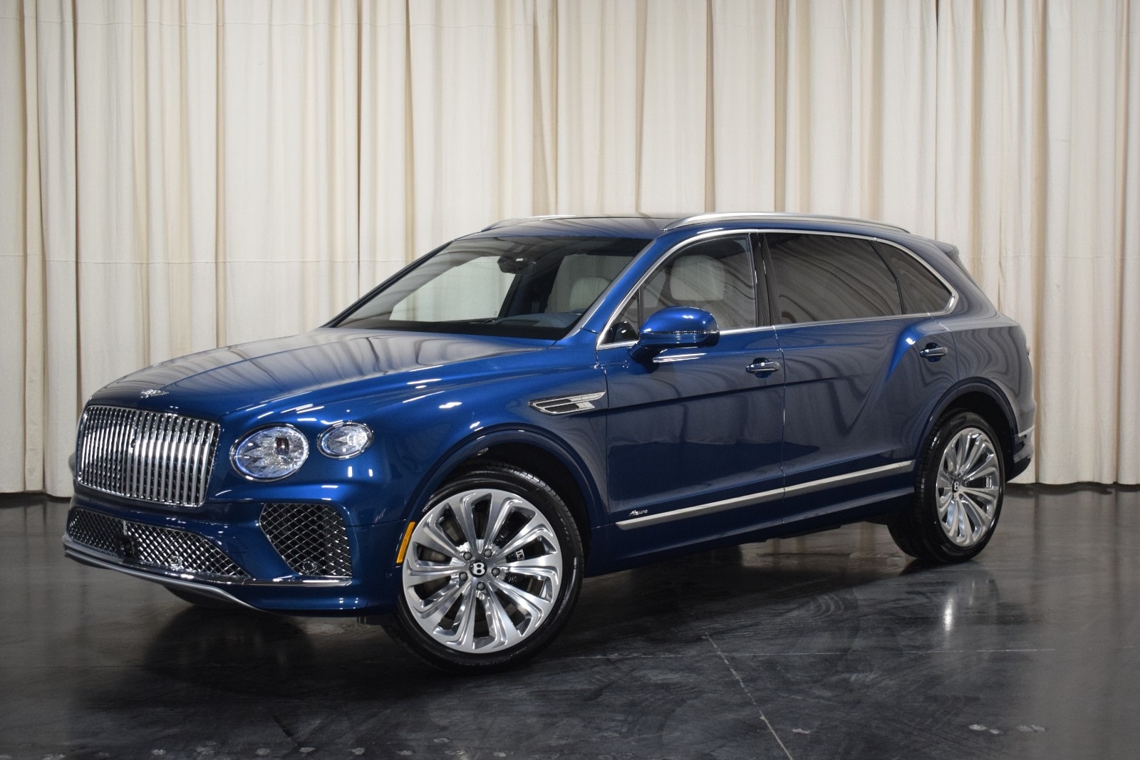 2024 Bentley Bentayga Azure -
                Troy, MI