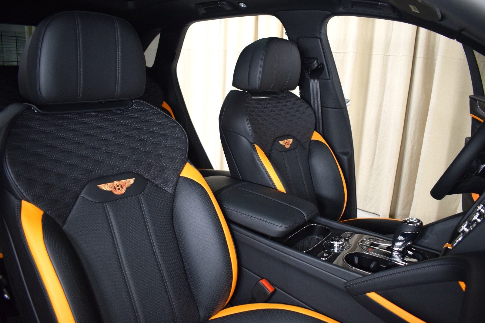 Thumbnail: 2026 Bentley Bentayga - 24