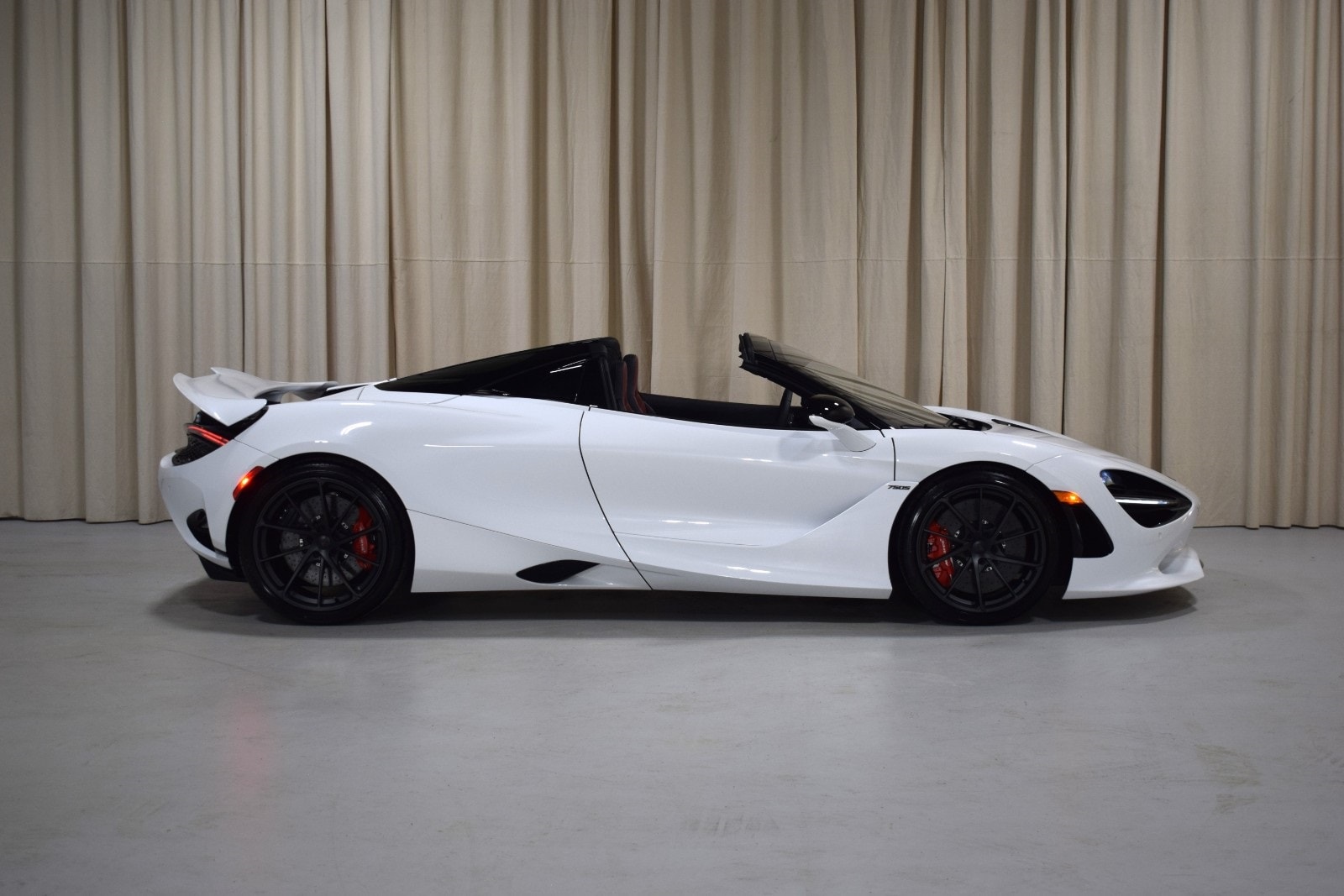 Thumbnail: 2025 Mclaren 750S - 14