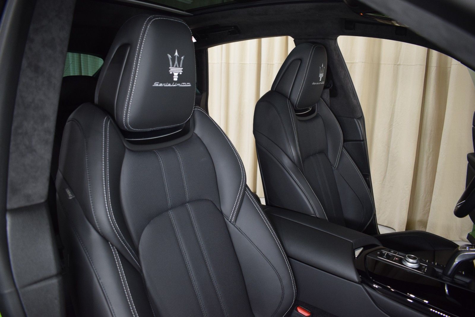 Thumbnail: 2023 Maserati Levante - 24