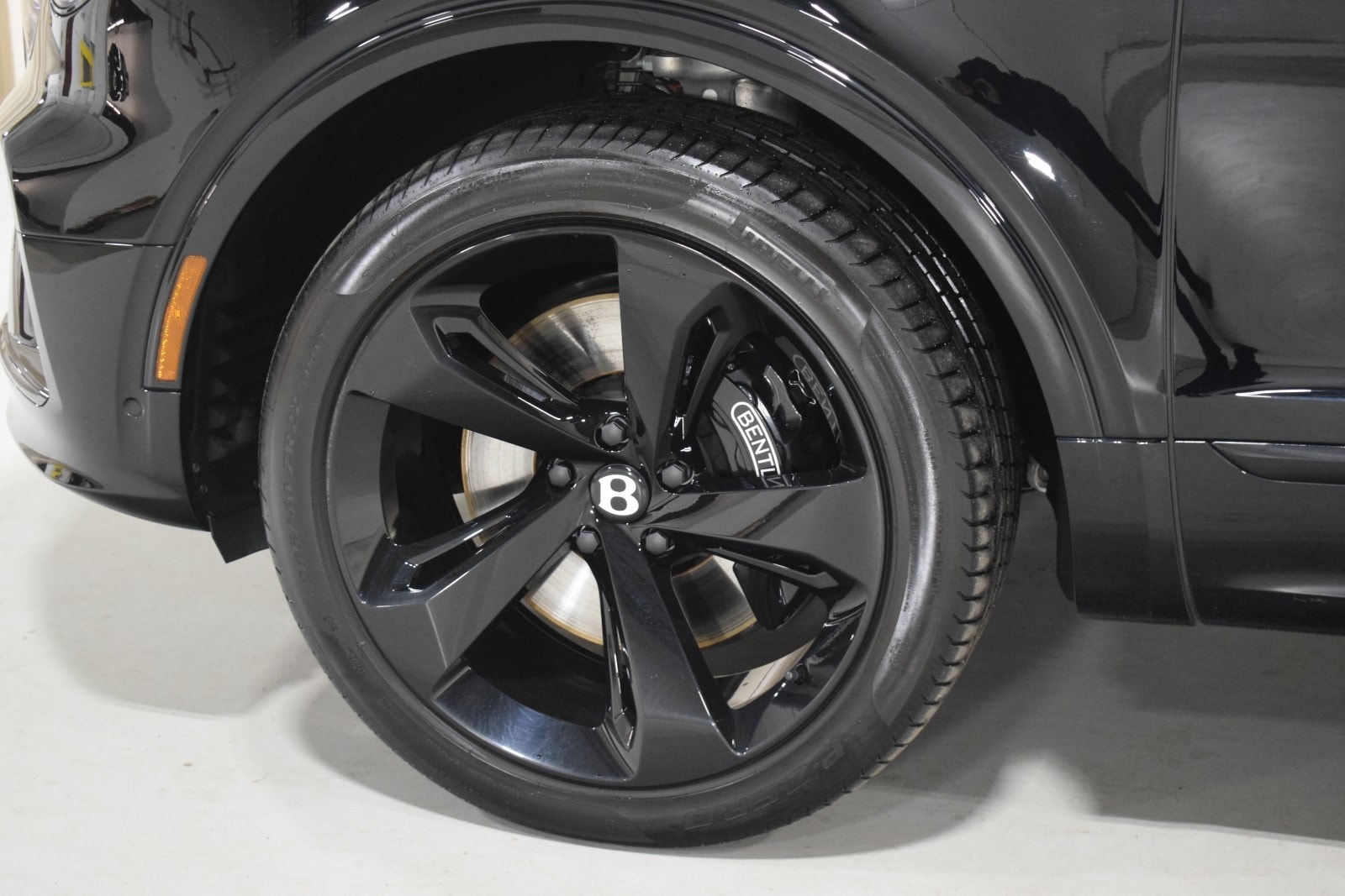 Thumbnail: 2023 Bentley Bentayga - 16