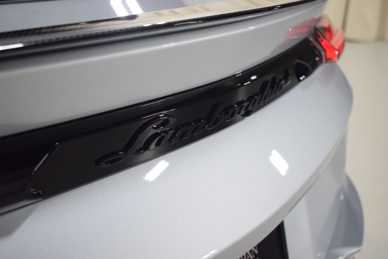 Thumbnail: 2024 Lamborghini Urus - 11