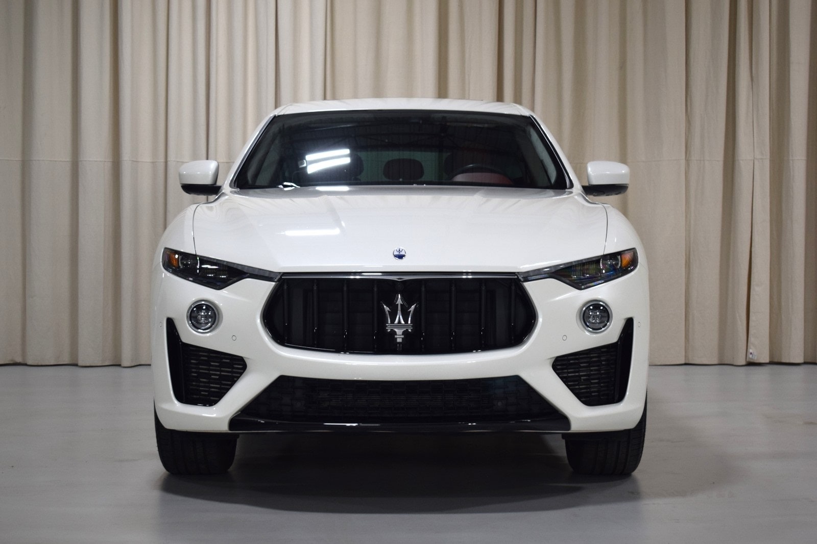 Thumbnail: 2022 Maserati Levante - 9