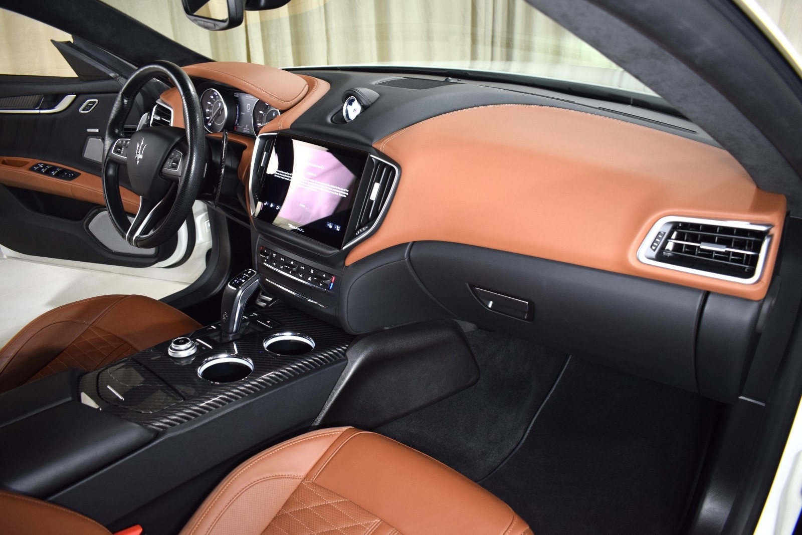 Thumbnail: 2022 Maserati Ghibli - 25