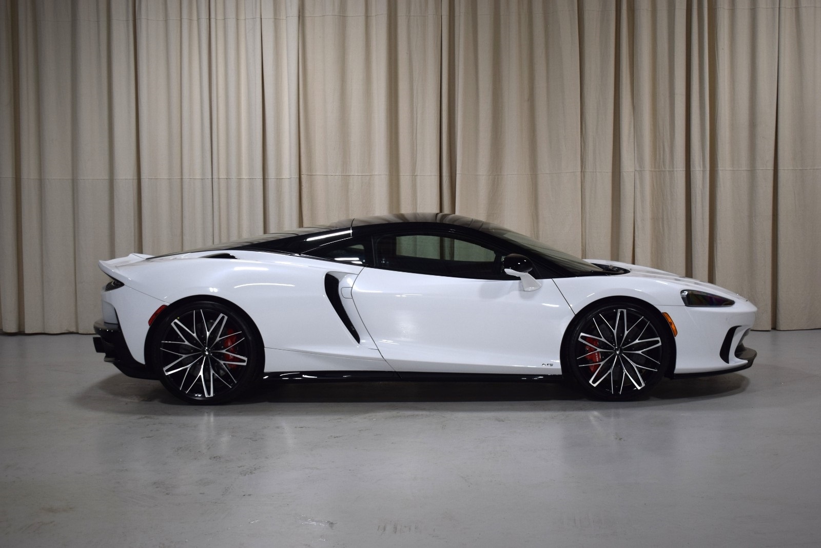 Thumbnail: 2026 Mclaren GTS - 14