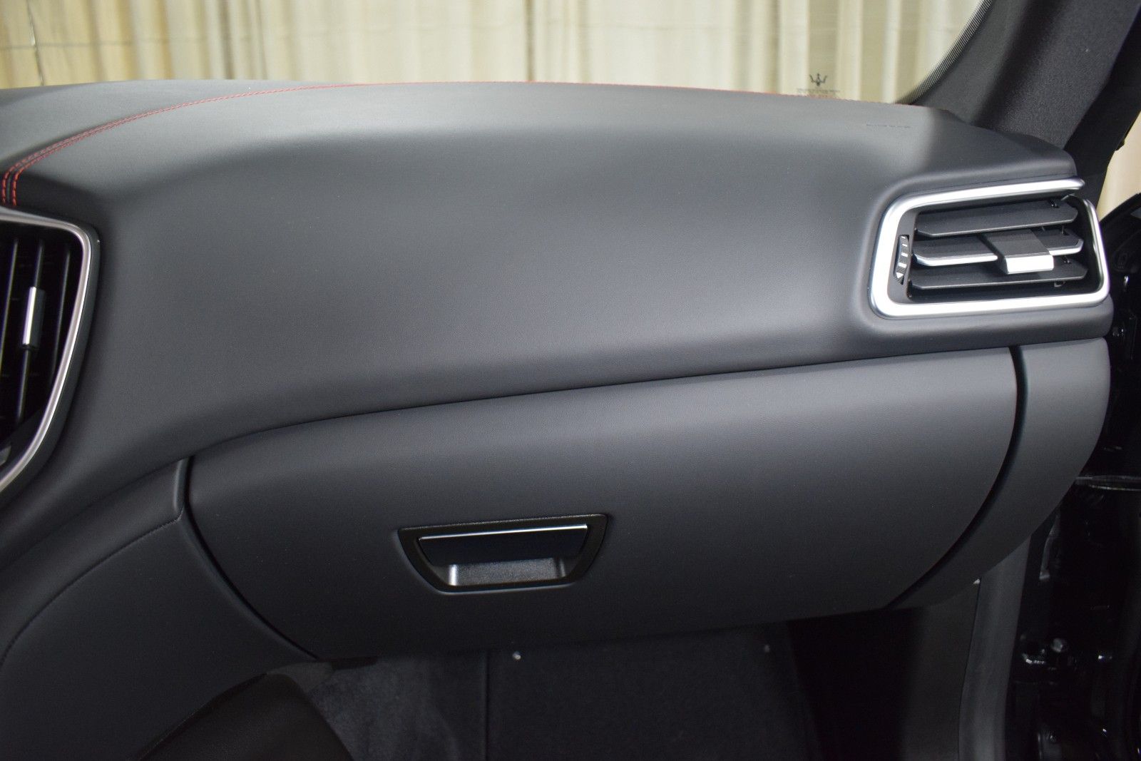 Thumbnail: 2024 Maserati Ghibli - 25