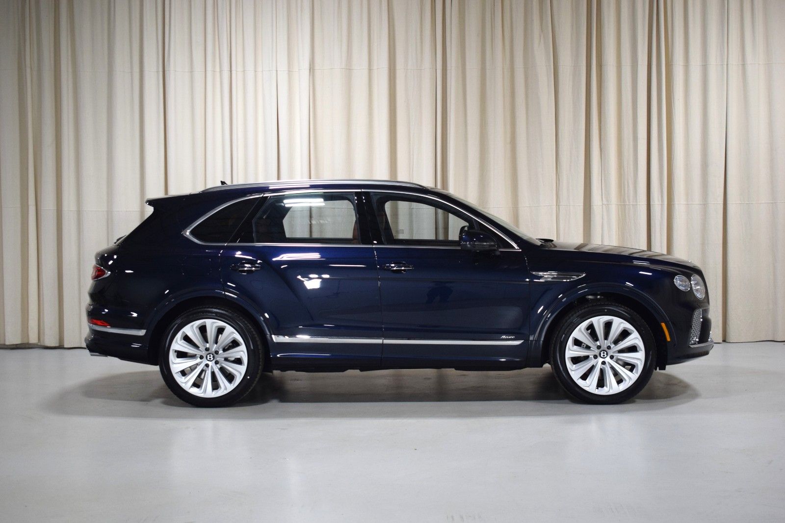 Thumbnail: 2026 Bentley Bentayga - 5
