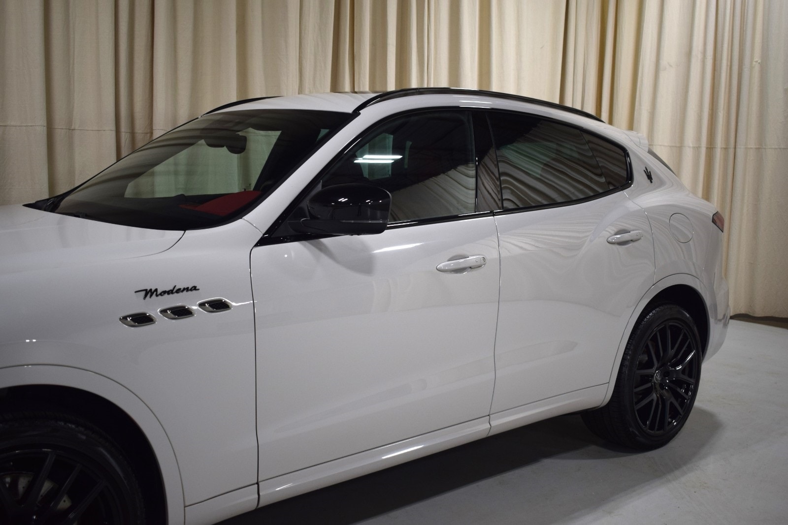 Thumbnail: 2022 Maserati Levante - 2