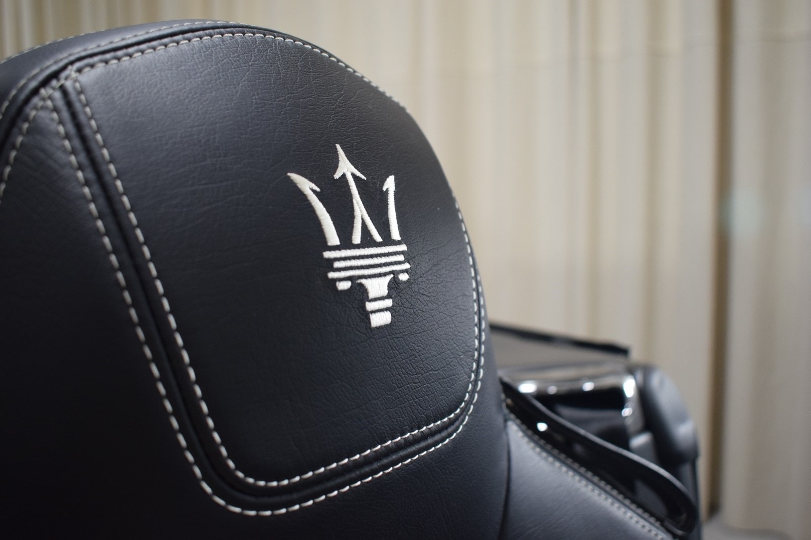 Thumbnail: 2014 Maserati GranTurismo - 36