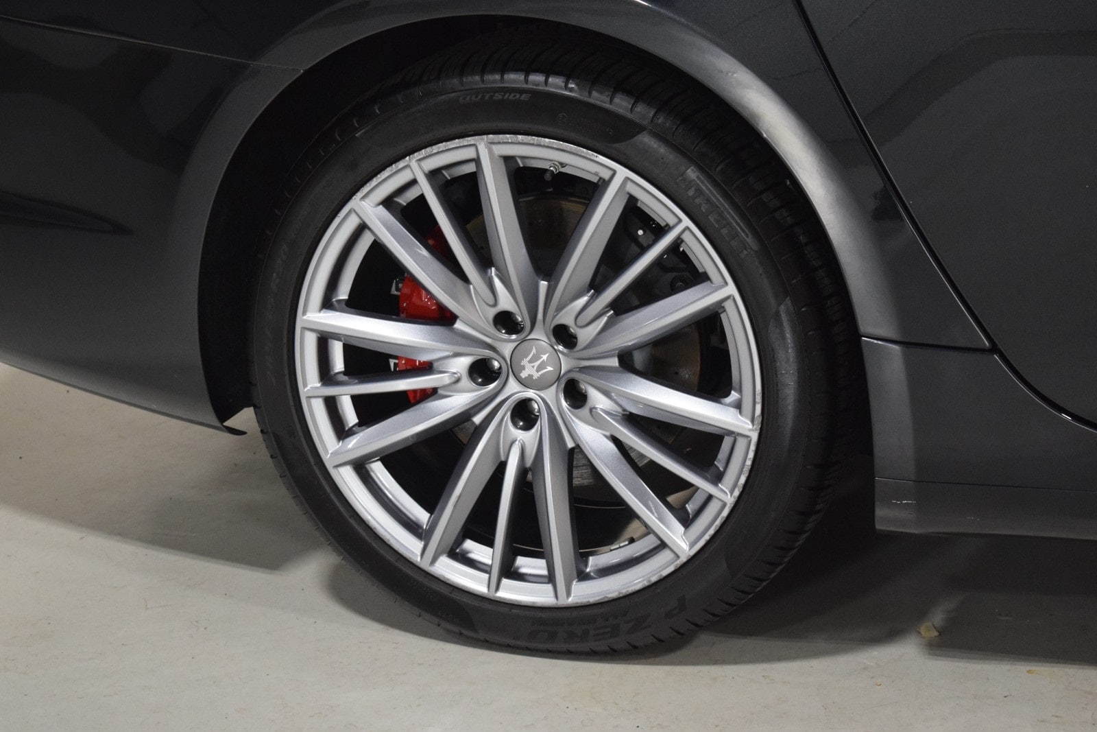 Thumbnail: 2022 Maserati Quattroporte - 16