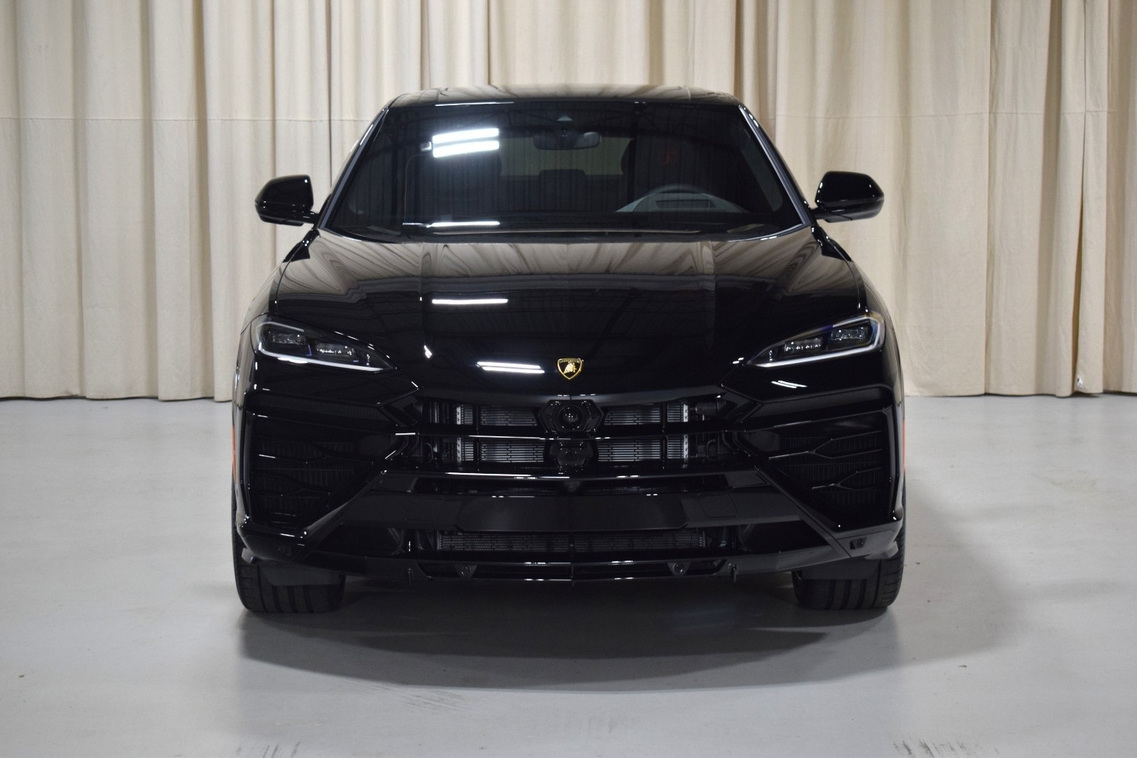 Thumbnail: 2025 Lamborghini Urus - 8