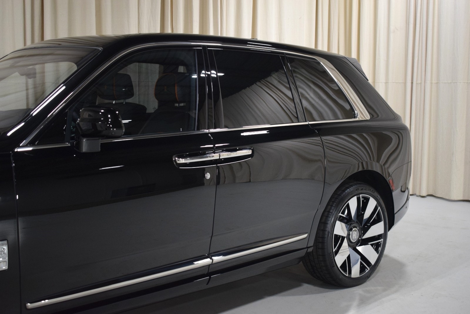 Thumbnail: 2026 Rolls-Royce Cullinan - 5