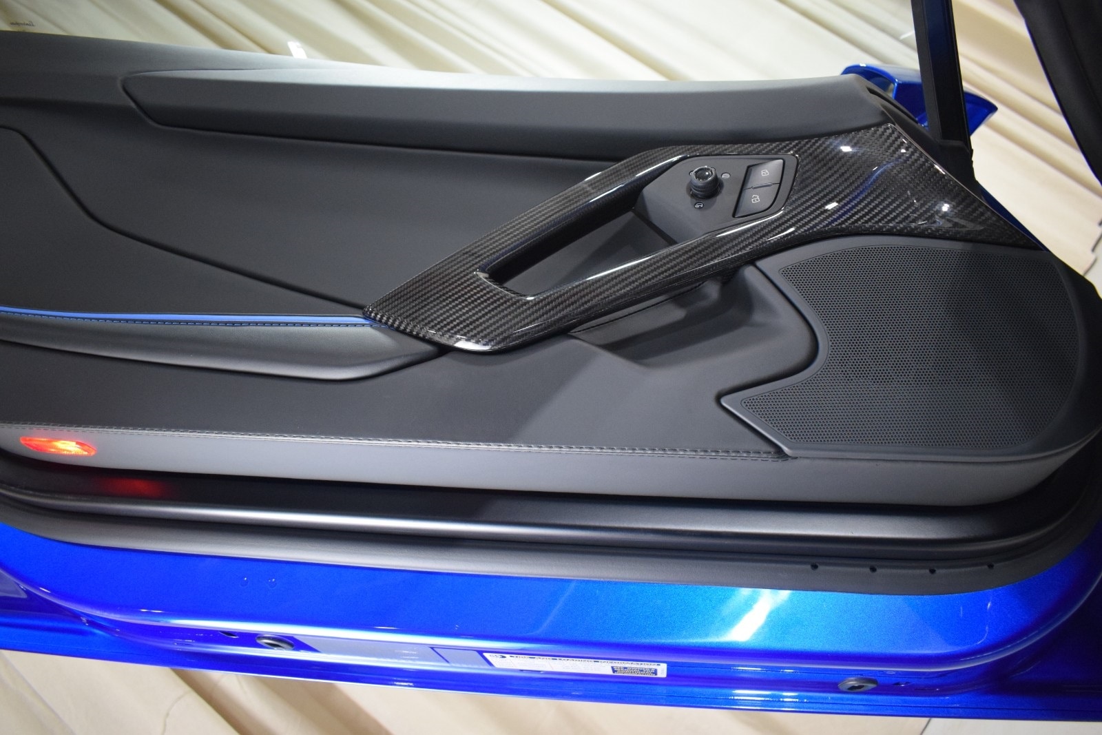 Thumbnail: 2019 Lamborghini Aventador - 36