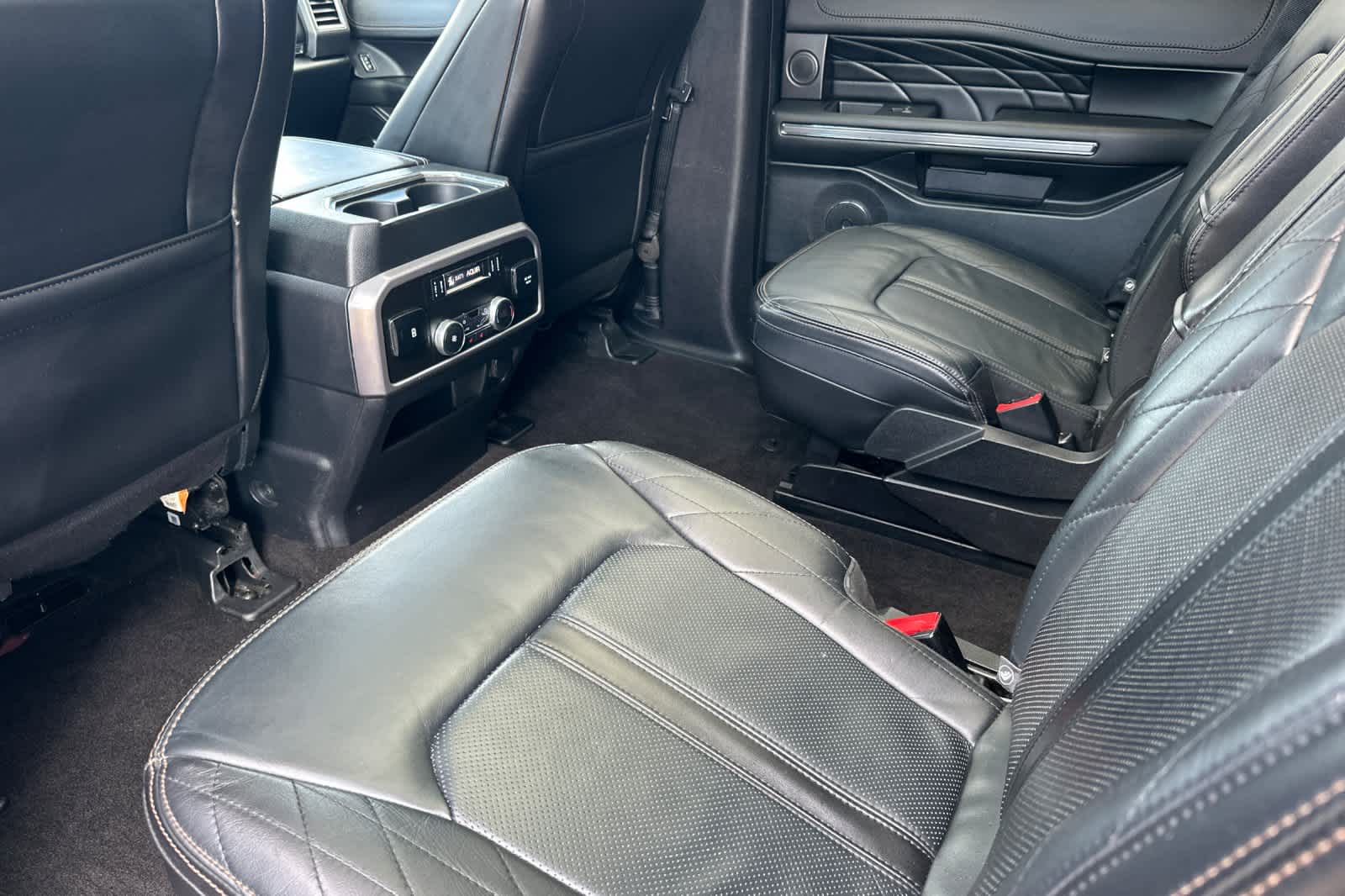 Thumbnail: 2020 Ford Expedition - 4