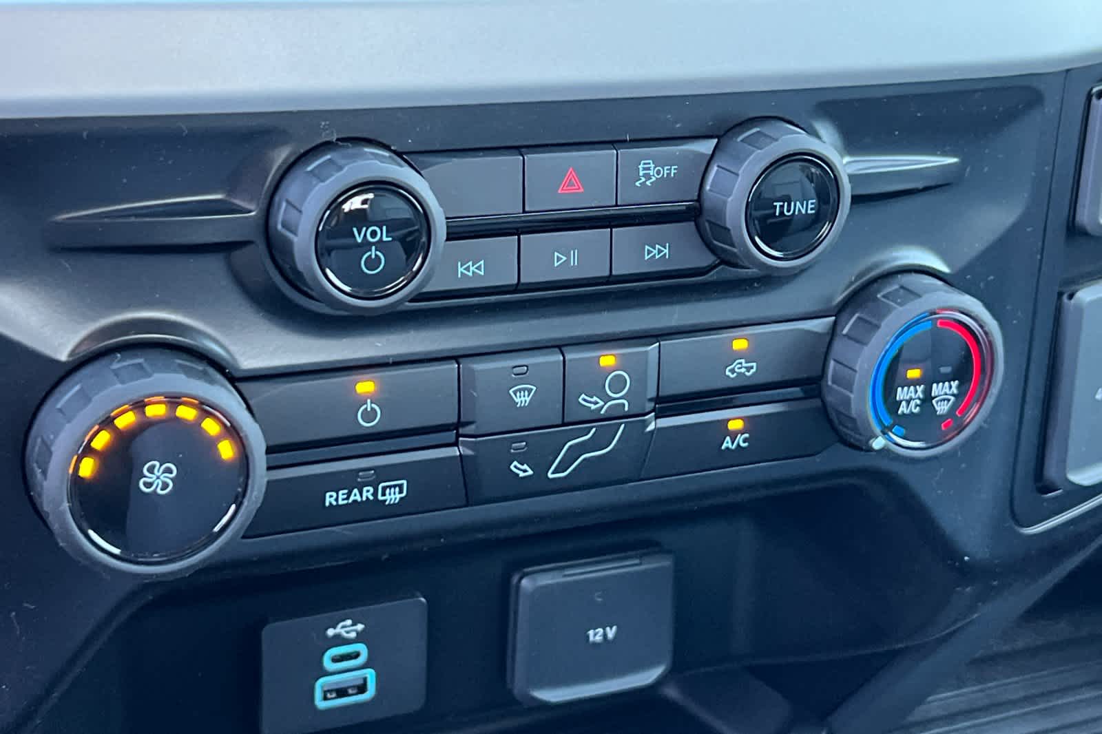 Thumbnail: 2026 Ford Econoline - 19