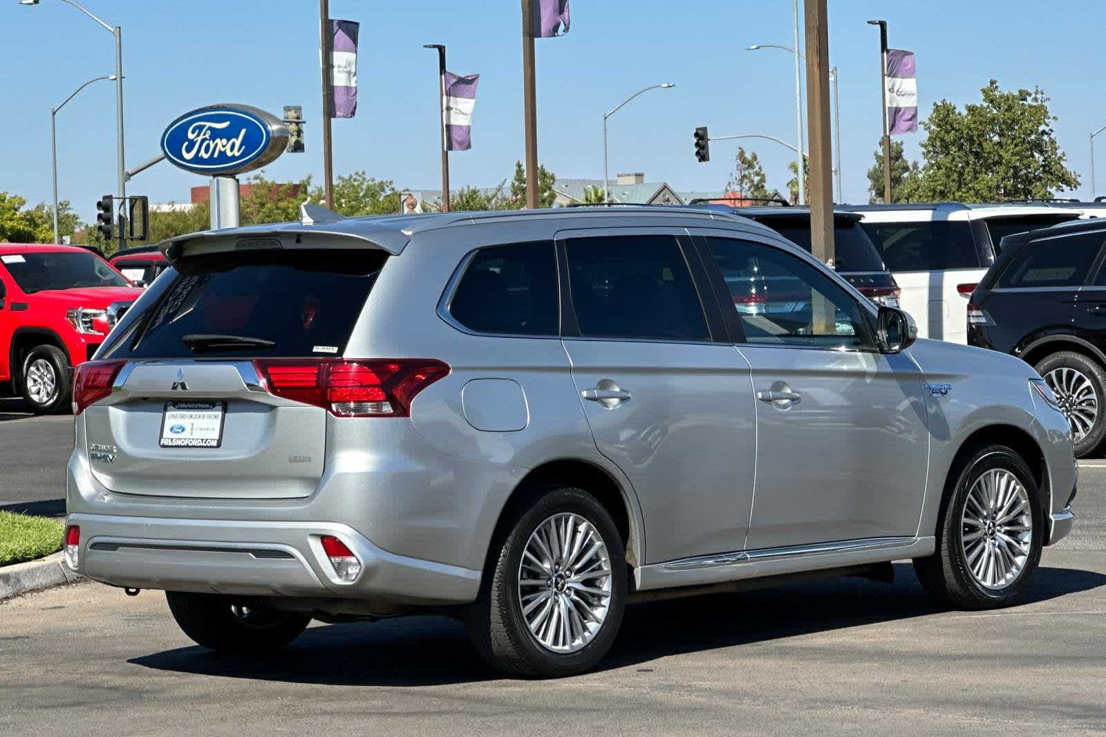 Used 2022 Mitsubishi Outlander PHEV Black Edition with VIN JA4J2VA78NZ050665 for sale in Fresno, CA