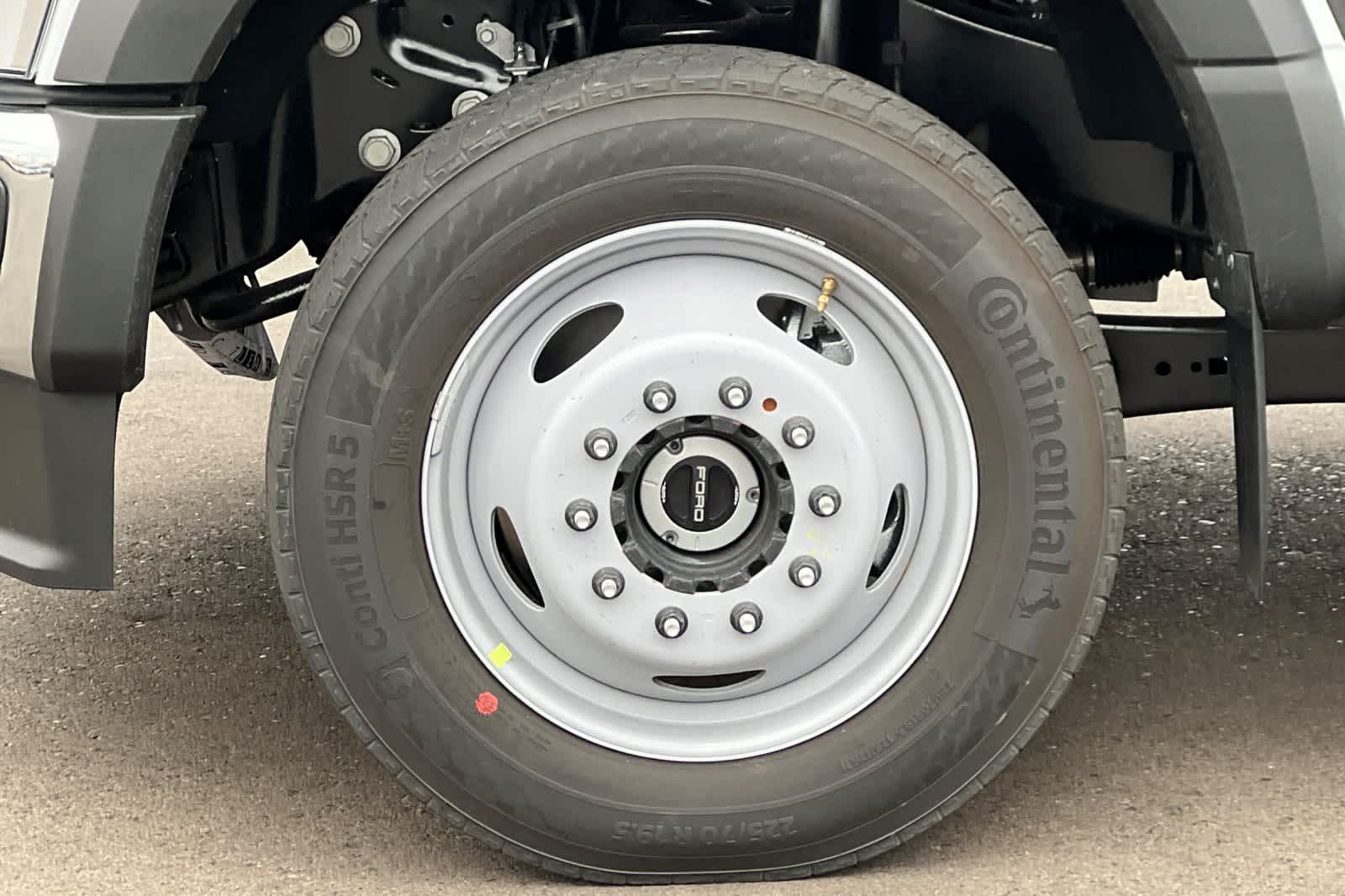 Thumbnail: 2024 Ford Econoline - 24