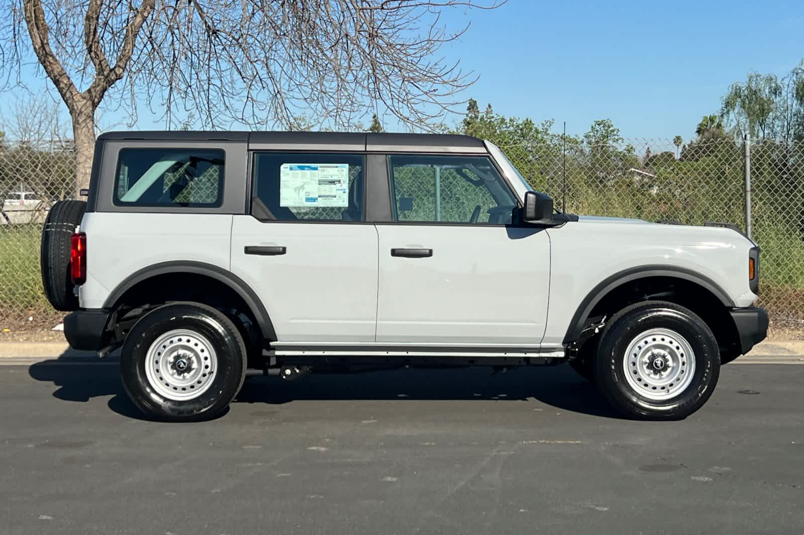 Thumbnail: 2026 Ford Bronco - 8