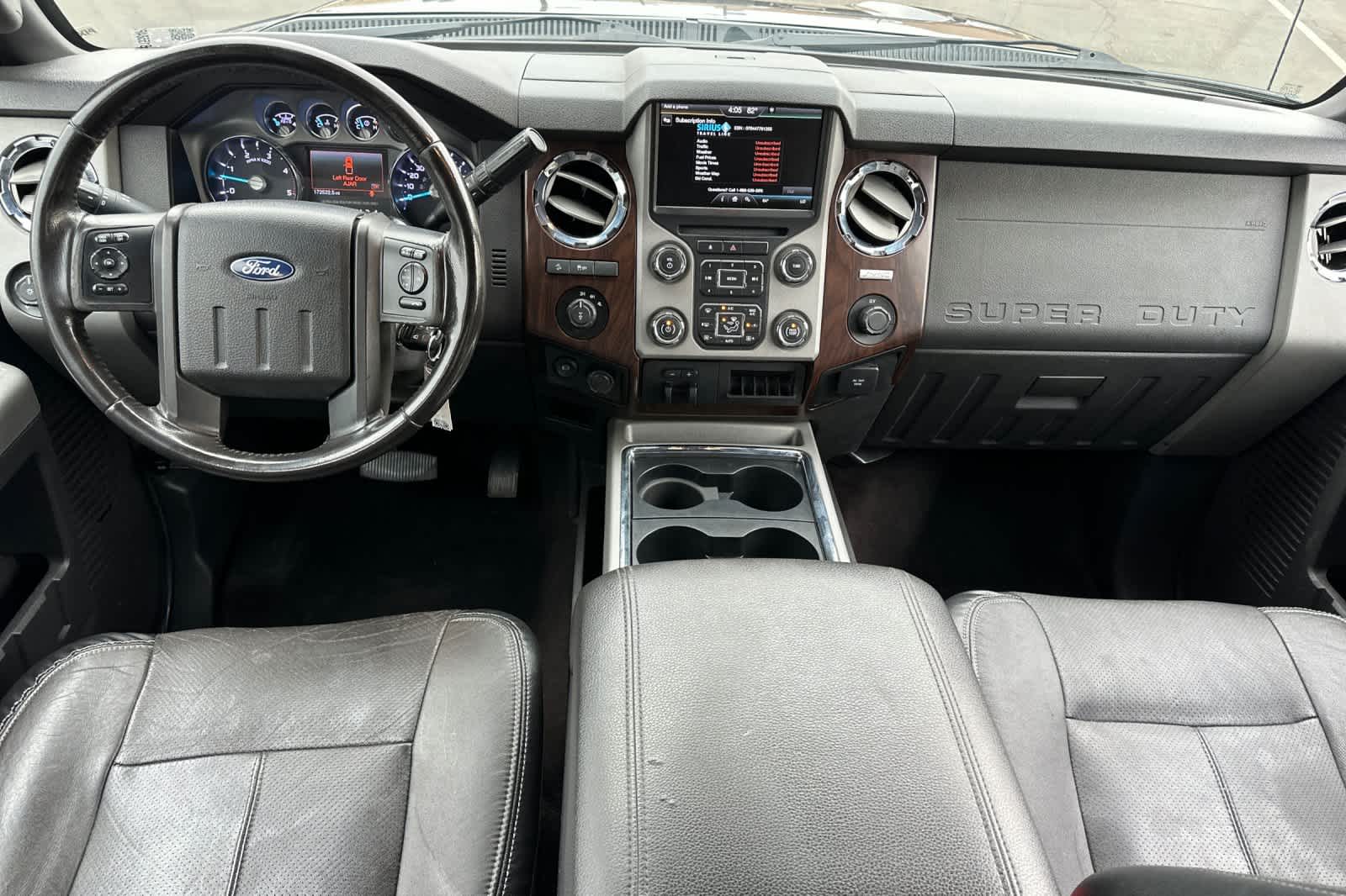 2016 Ford F-350 Lariat photo 2