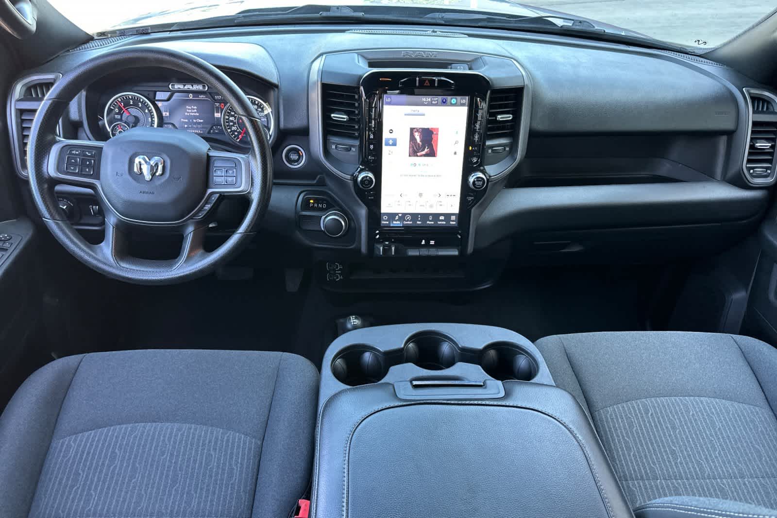 2022 Ram 2500 Tradesman photo 3